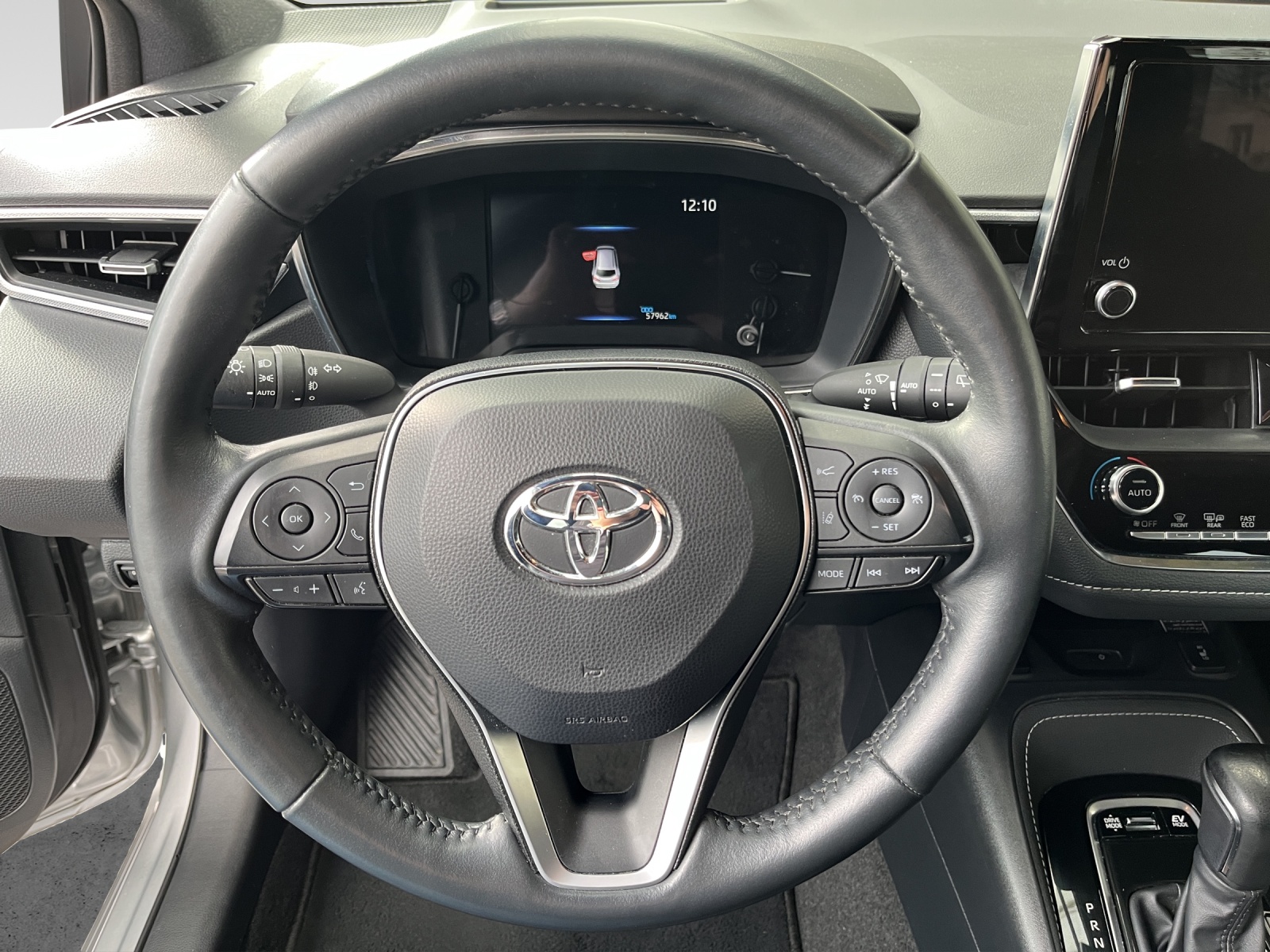 TOYOTA Corolla Touring Sports 1.8 HSD Trend e-CVT-image-8
