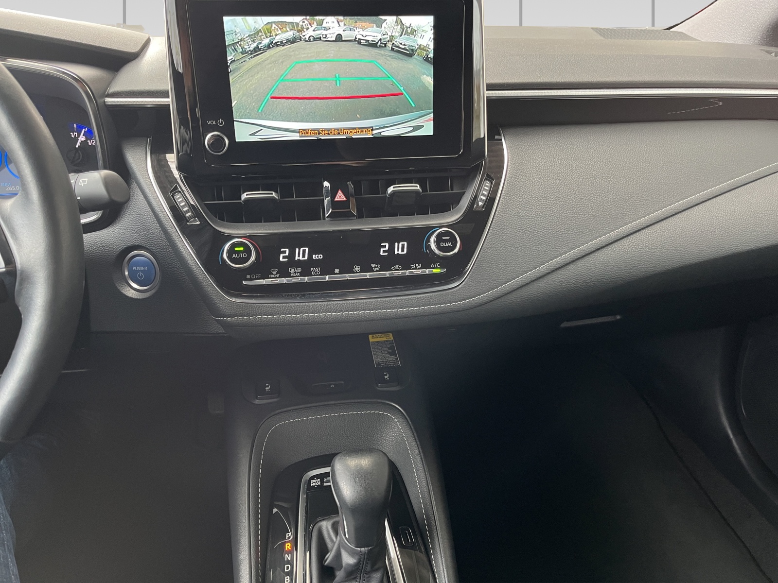 TOYOTA Corolla Touring Sports 1.8 HSD Trend e-CVT-image-10