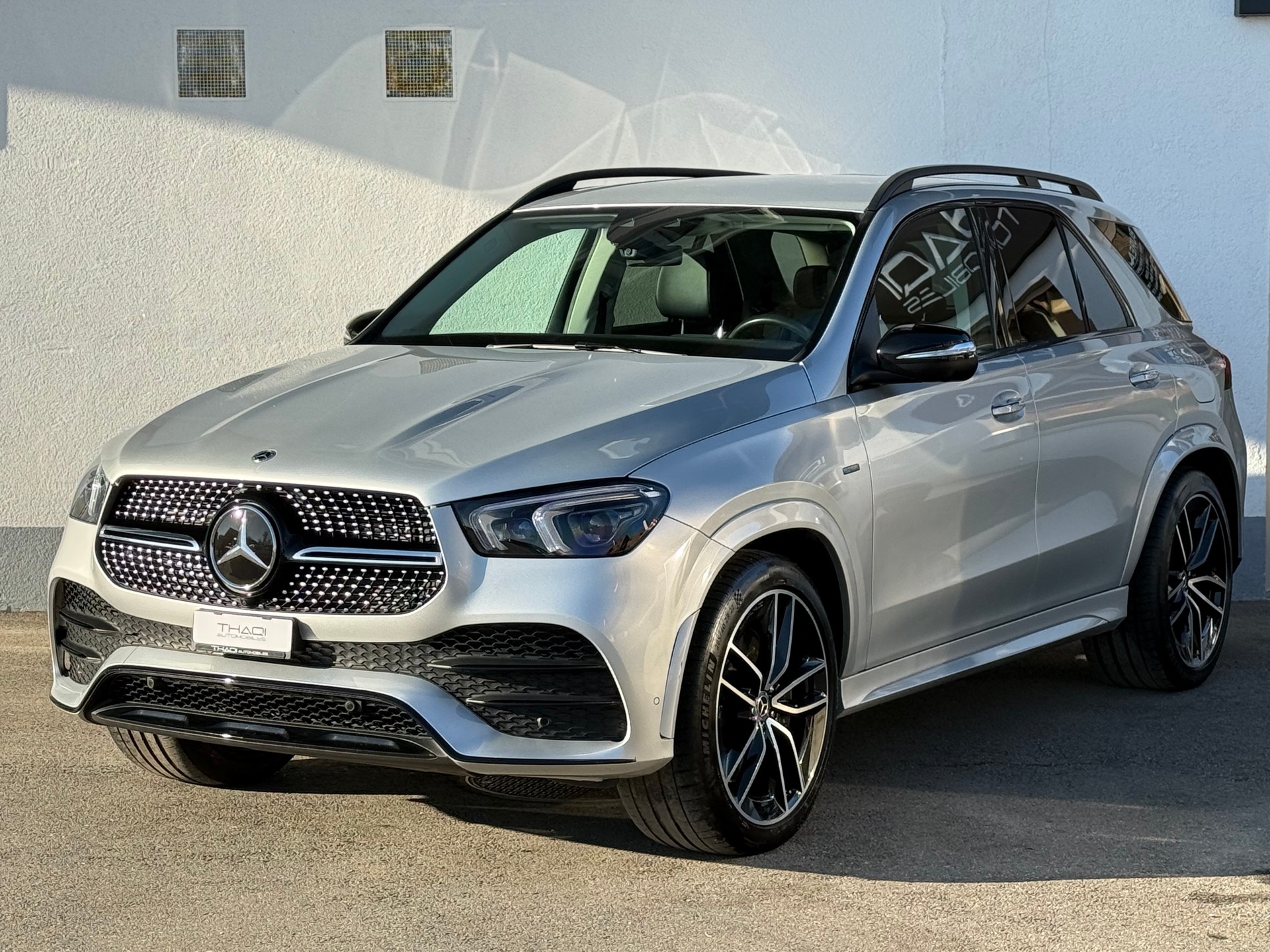MERCEDES-BENZ GLE 350 de 4Matic AMG Line 9G-Tronic-showroom-element-2
