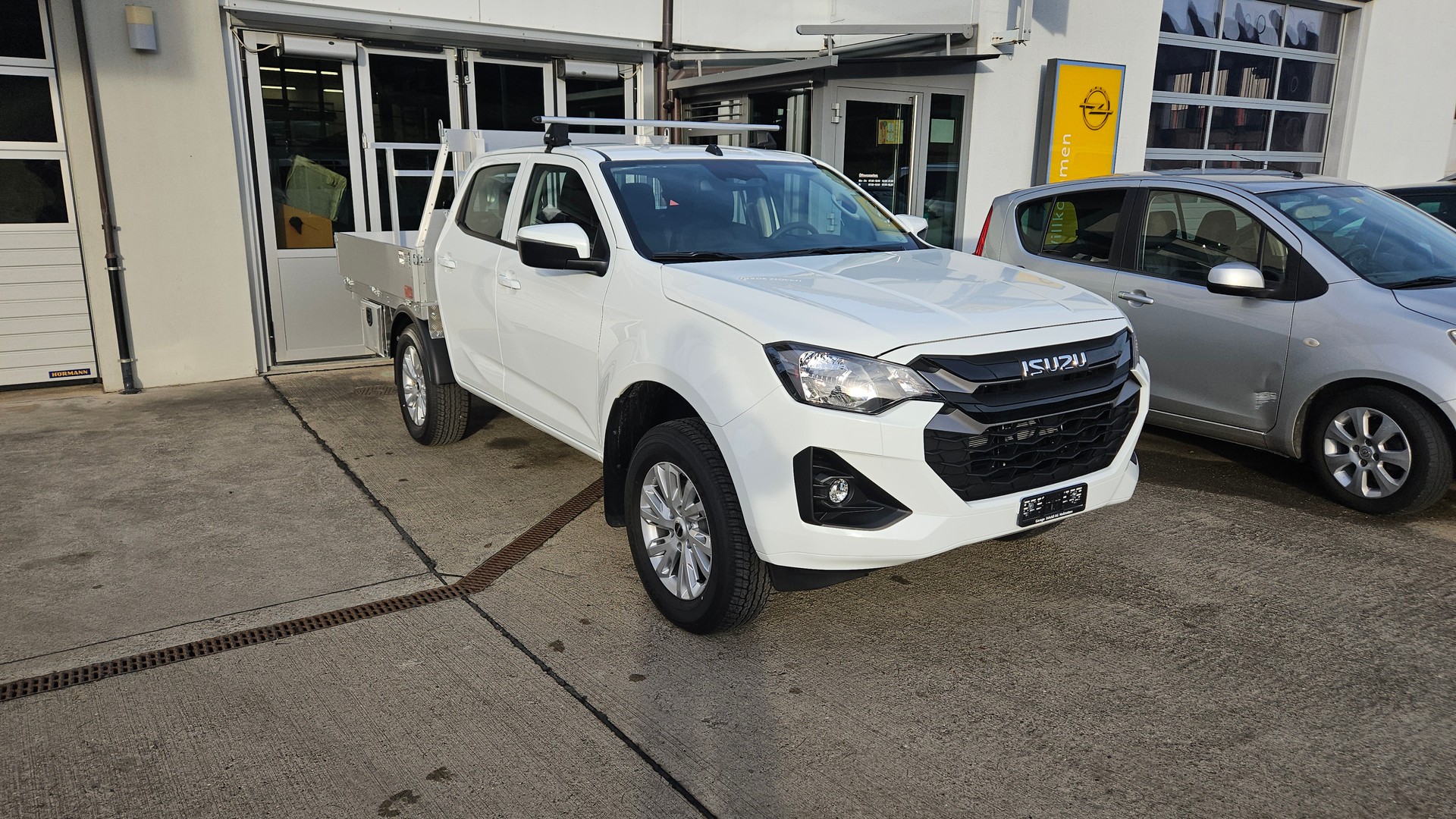 ISUZU D-MAX 1.9 CrewCab N60BB+ 4x4-image-2