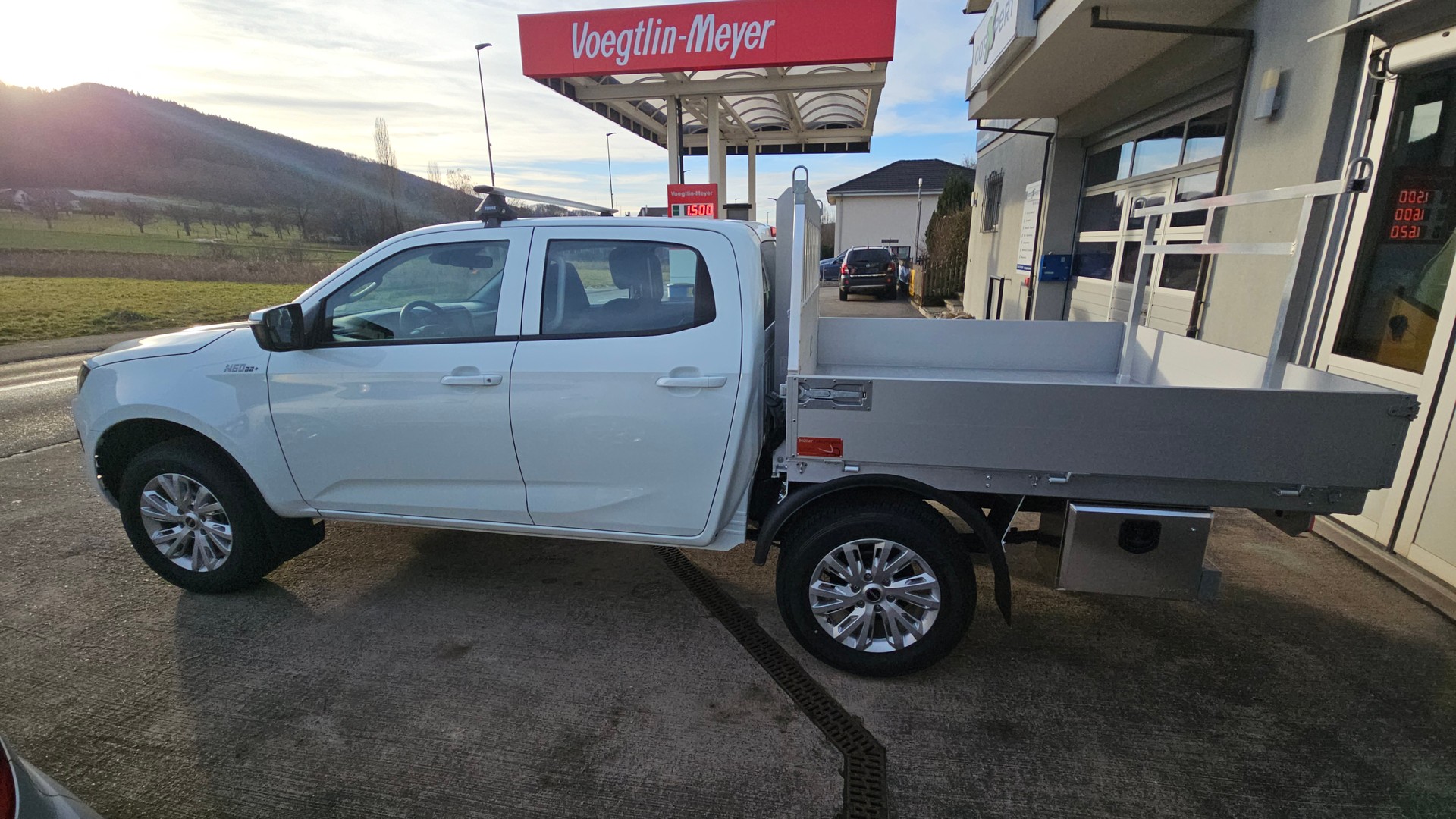 ISUZU D-MAX 1.9 CrewCab N60BB+ 4x4-image-8