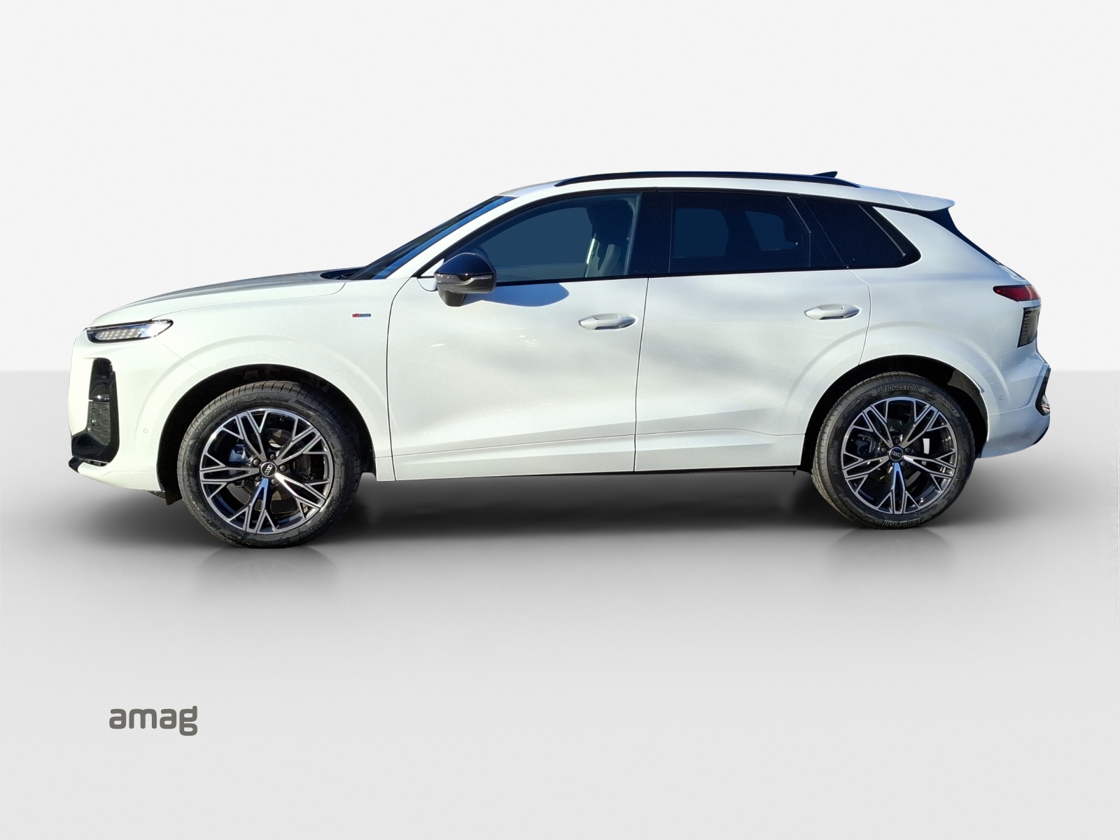 AUDI Q3 SUV 110 kW TFSI S tronic-image-9