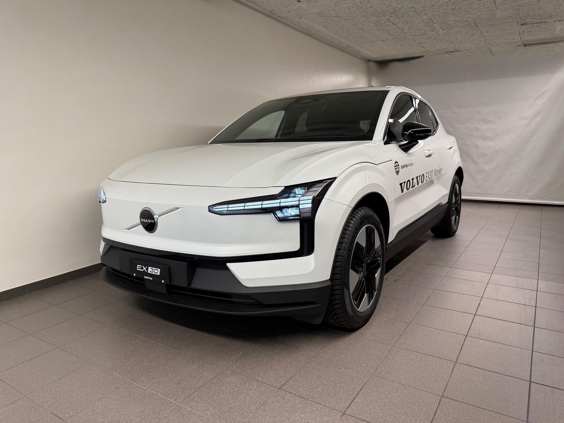 VOLVO EX30 E60 Core-image-0