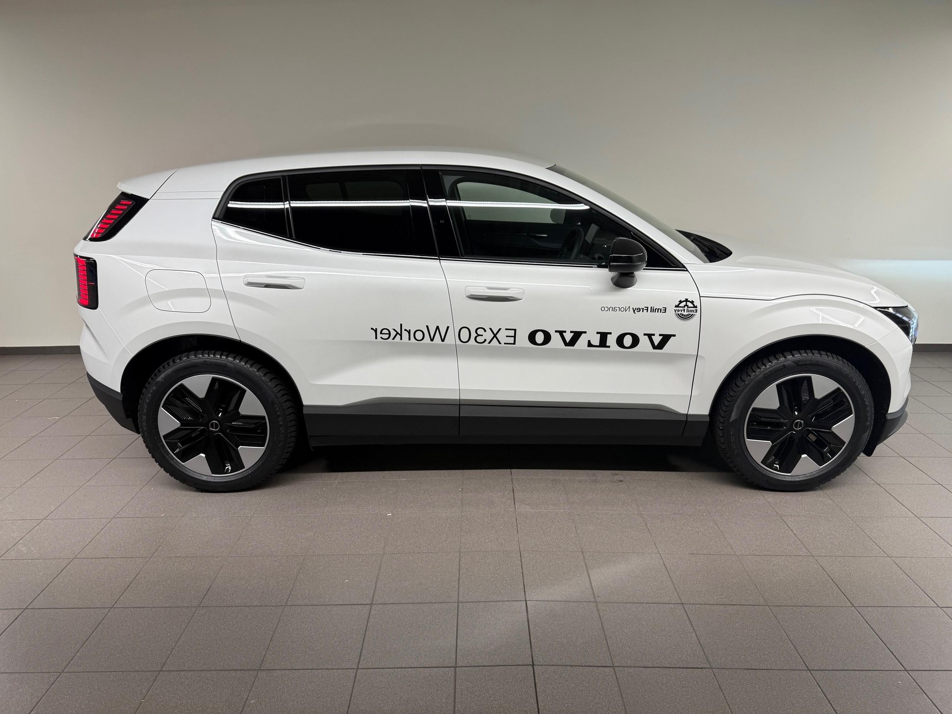 VOLVO EX30 E60 Core-image-3