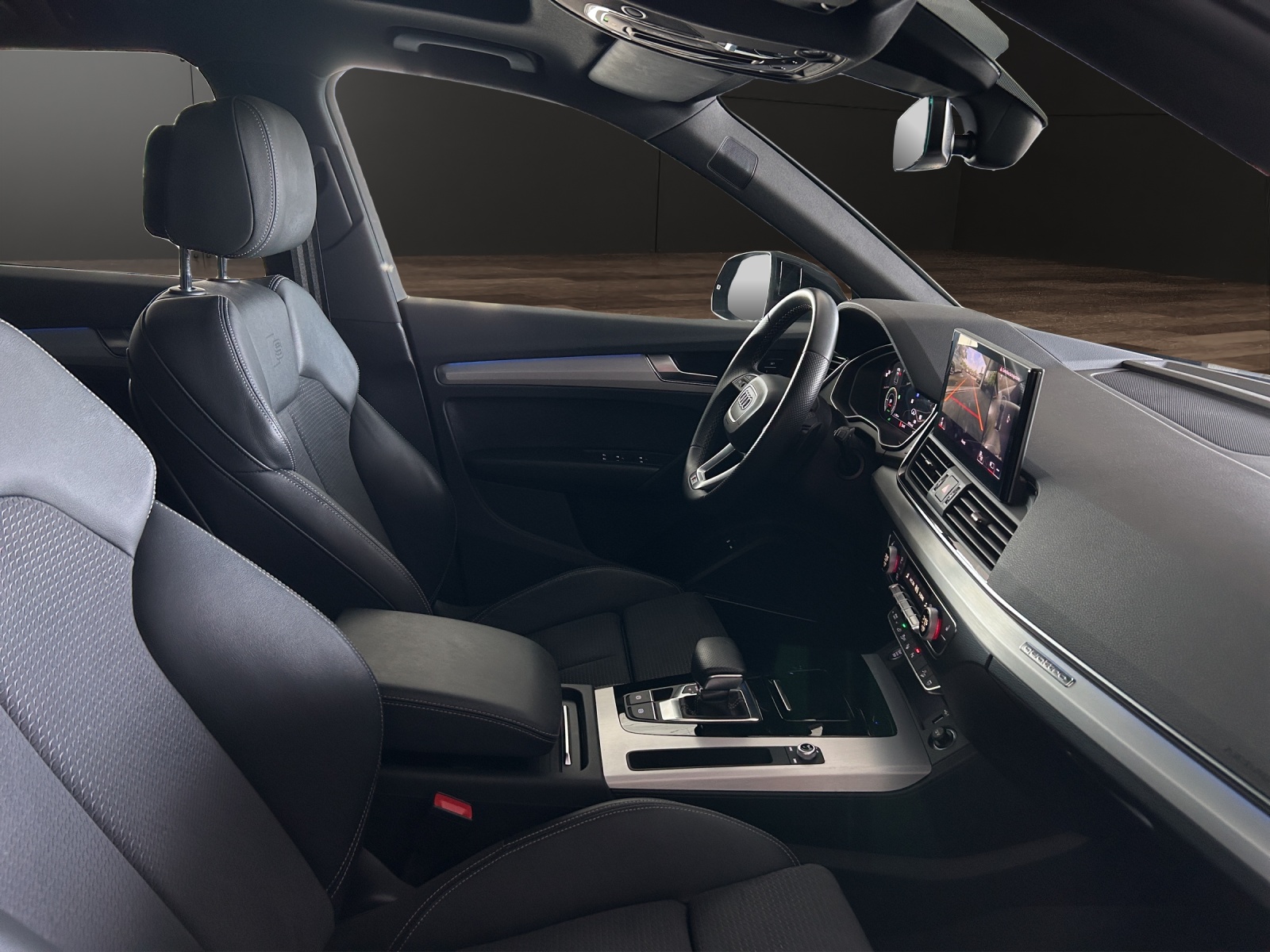 AUDI Q5 50 TFSI e PHEV S line quattro S-tronic-image-15