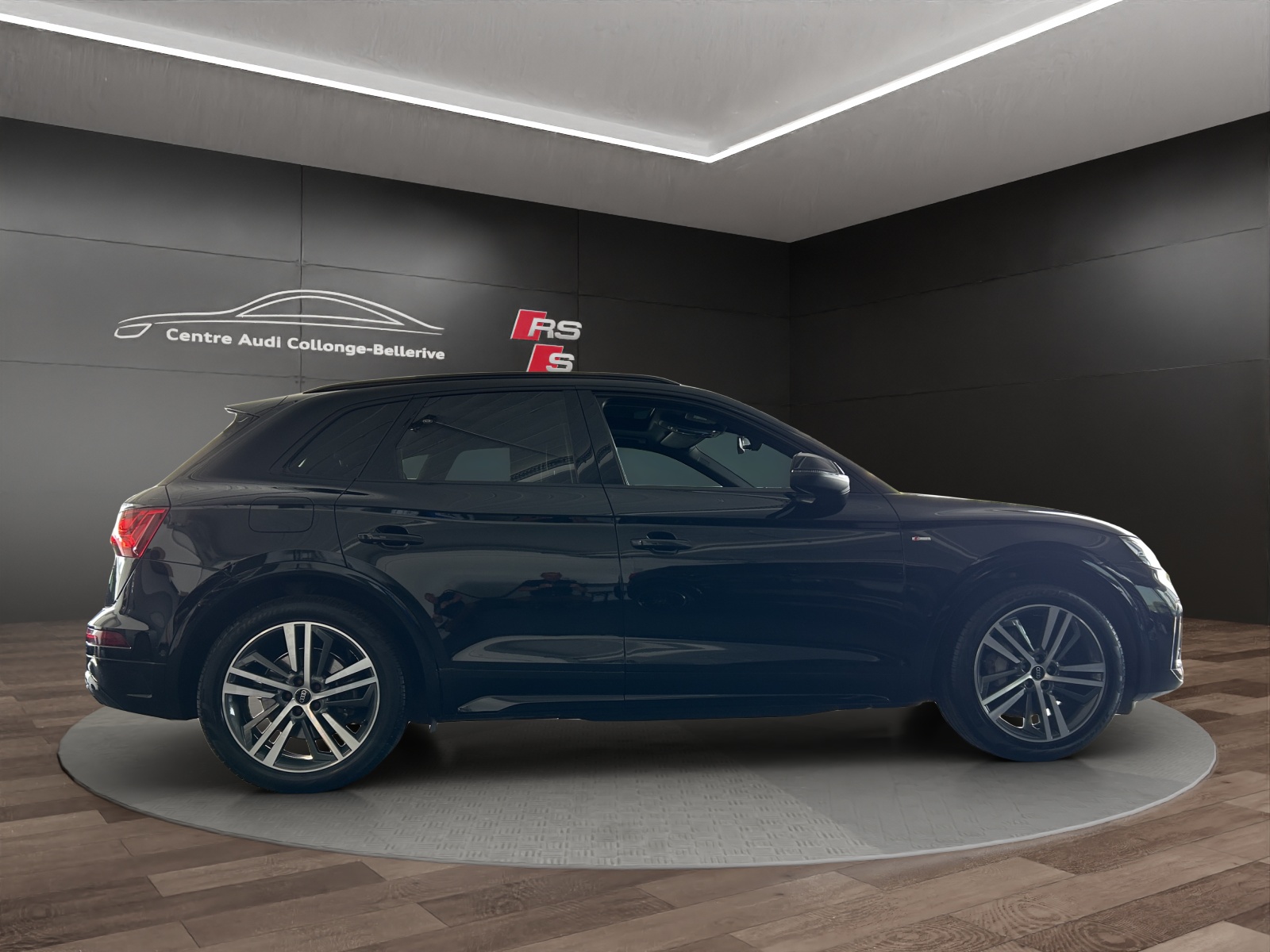 AUDI Q5 50 TFSI e PHEV S line quattro S-tronic-image-6