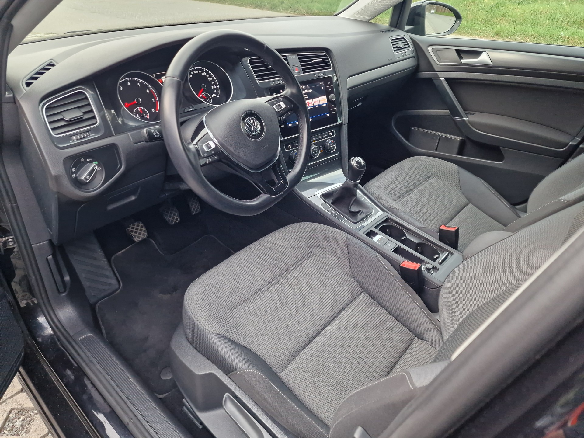 VW Golf 1.0 TSI Comfortline-image-6
