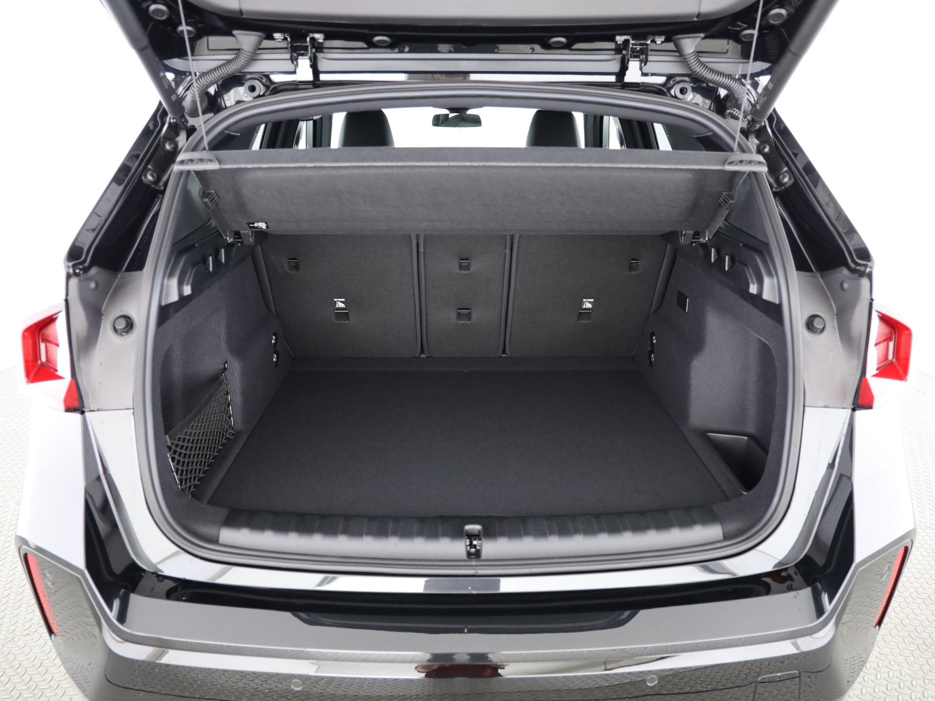 BMW iX1 30 xDrive-image-5