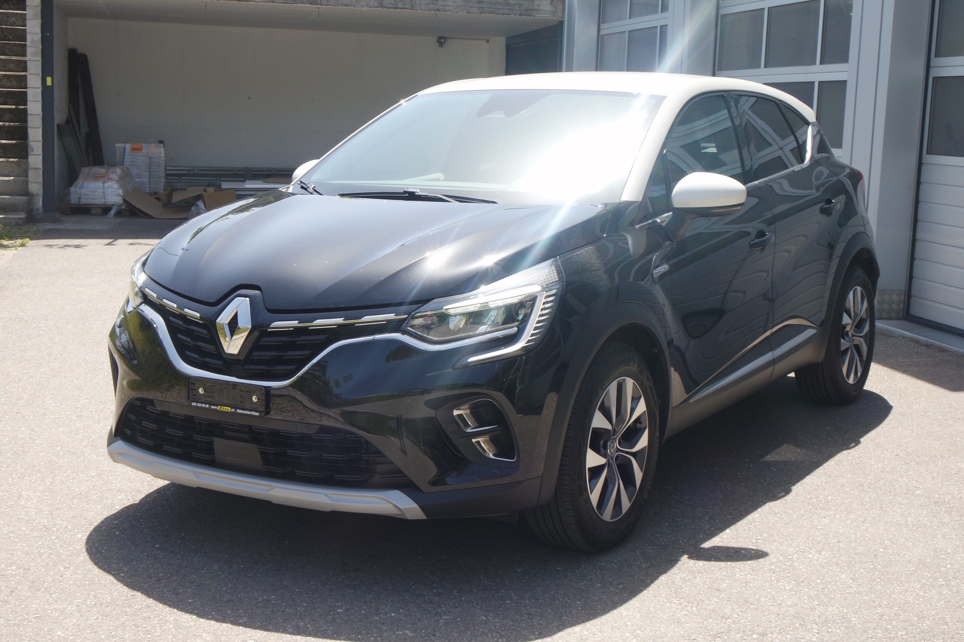 RENAULT Captur 1.3 TCe EDC Intens EDC-image-0