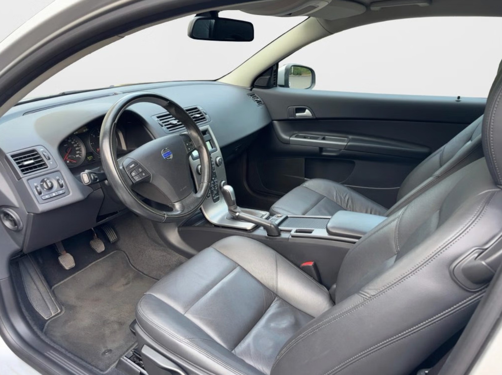 VOLVO C30 1.6D DRIVe Start/Stop-image-4