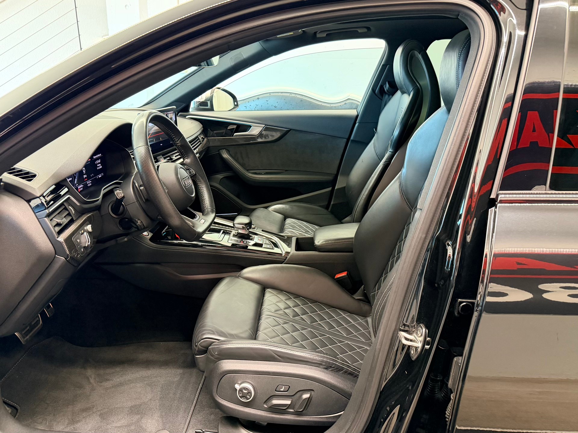 AUDI S4 Avant 3.0 TDI quattro tiptronic-image-15