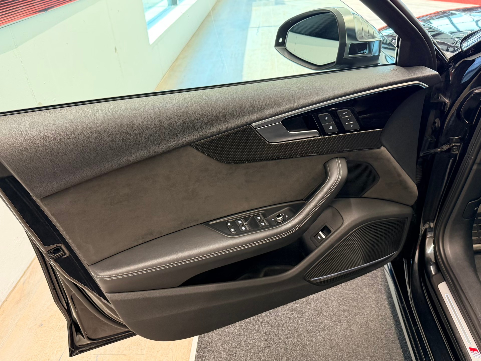 AUDI S4 Avant 3.0 TDI quattro tiptronic-image-12