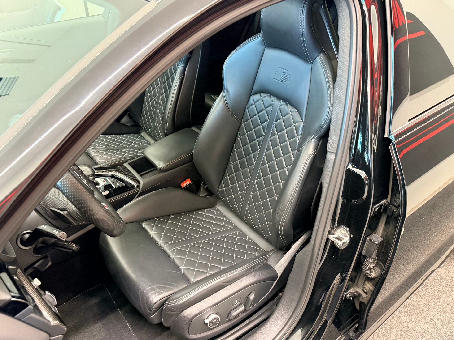 AUDI S4 Avant 3.0 TDI quattro tiptronic-image-16