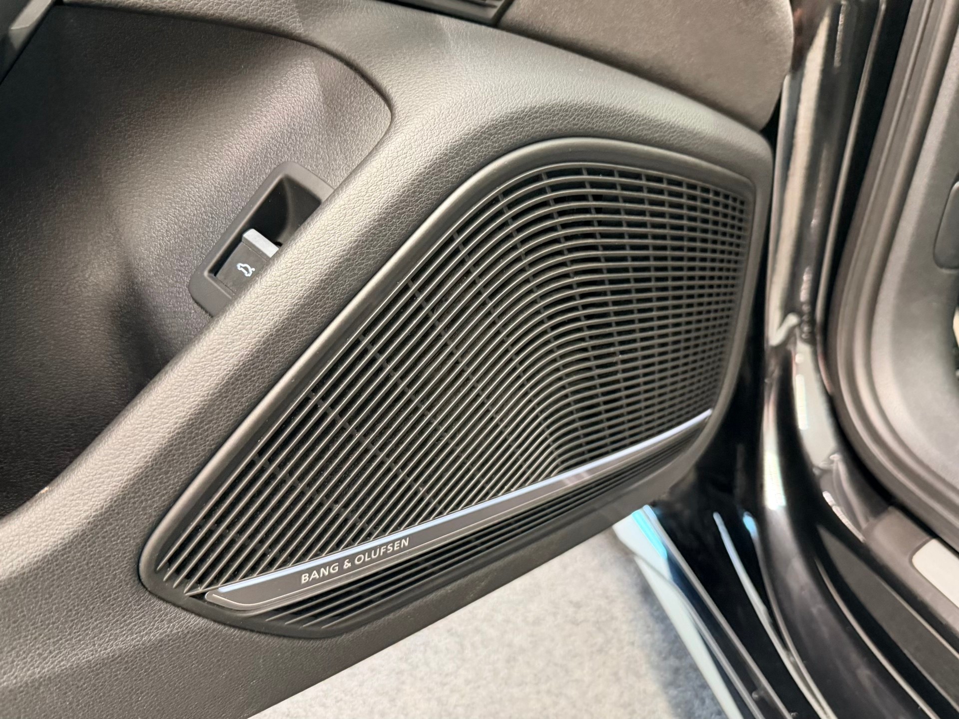 AUDI S4 Avant 3.0 TDI quattro tiptronic-image-14