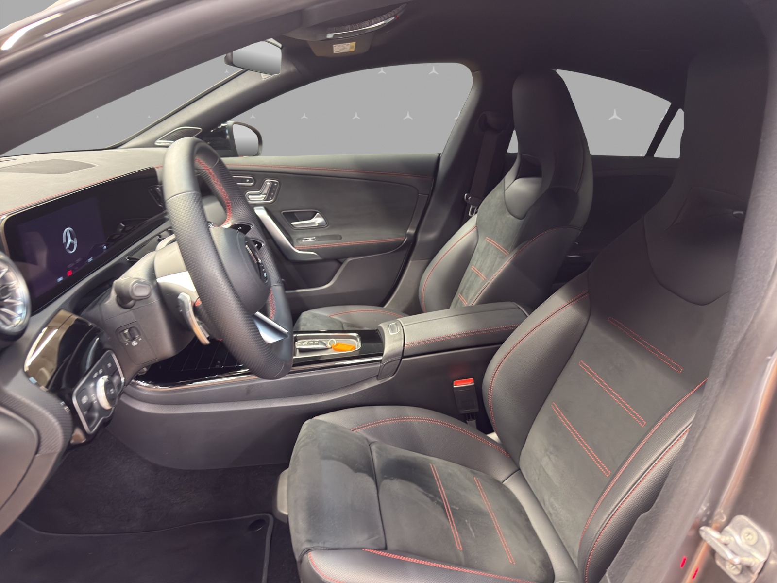 MERCEDES-BENZ CLA 250 4M - AMG / 360 Grad Kamera / Sitzmemory / Soundsystem-image-7