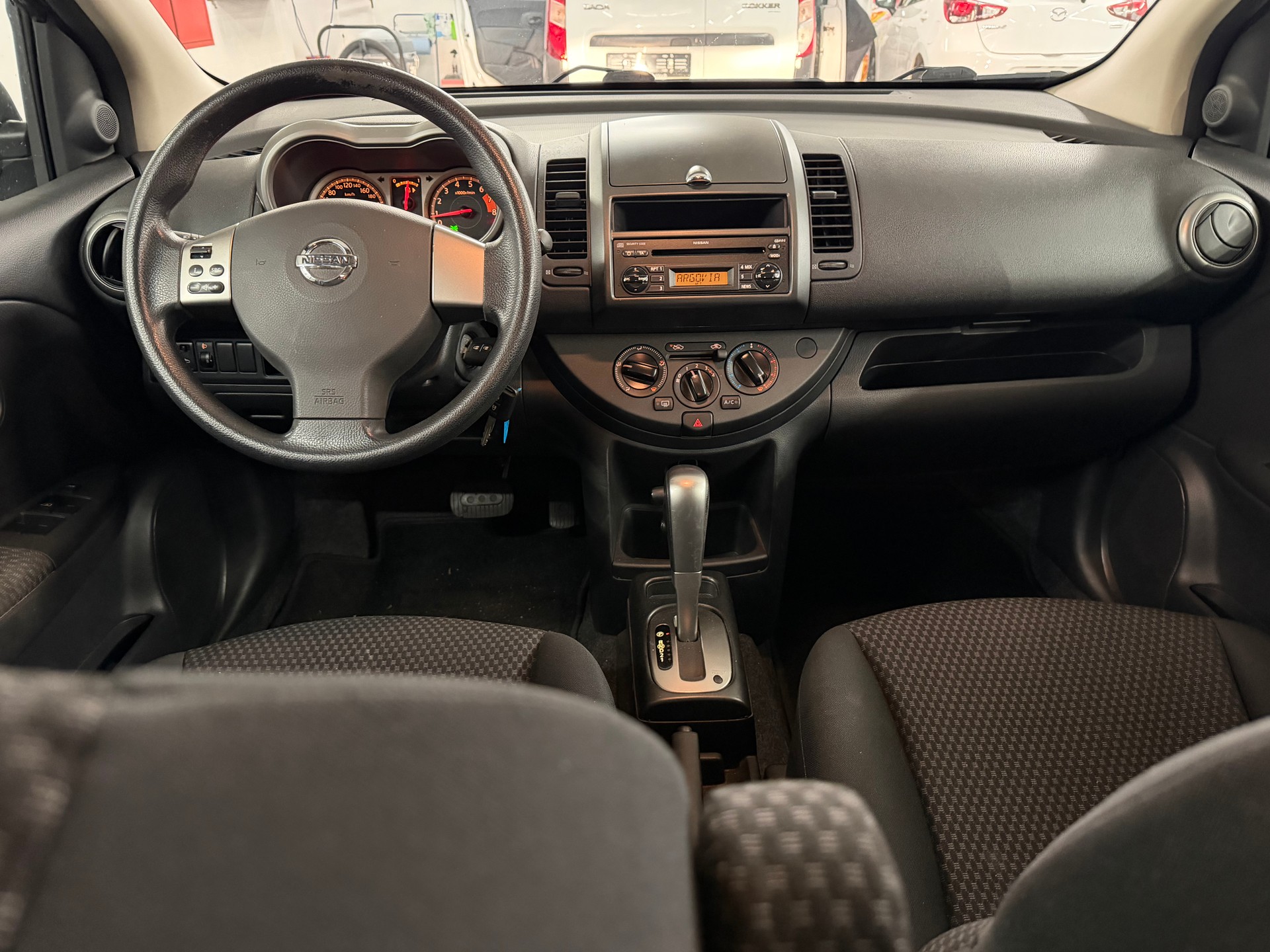NISSAN Note 1.6 tekna-image-11