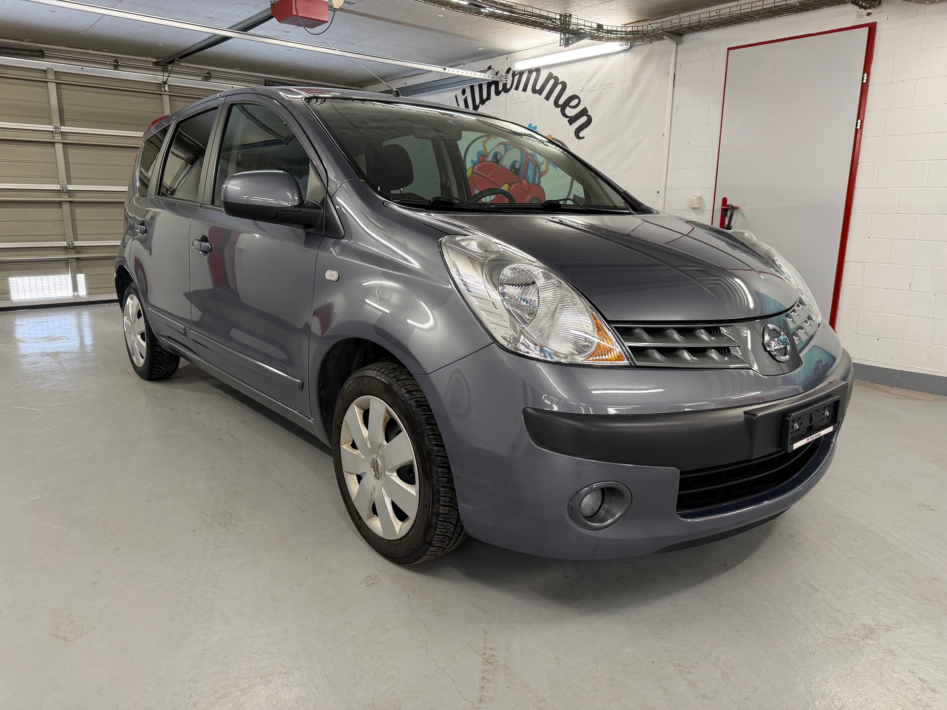 NISSAN Note 1.6 tekna-showroom-element-1