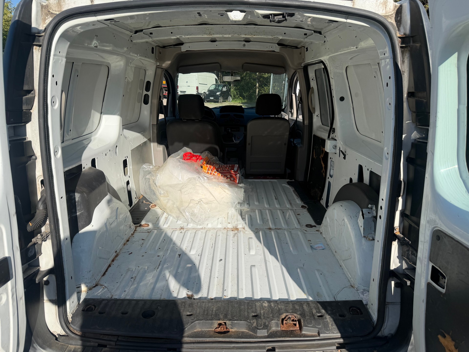 RENAULT Kangoo Maxi dCi 85 2 Plätze / 2 places-showroom-element-3