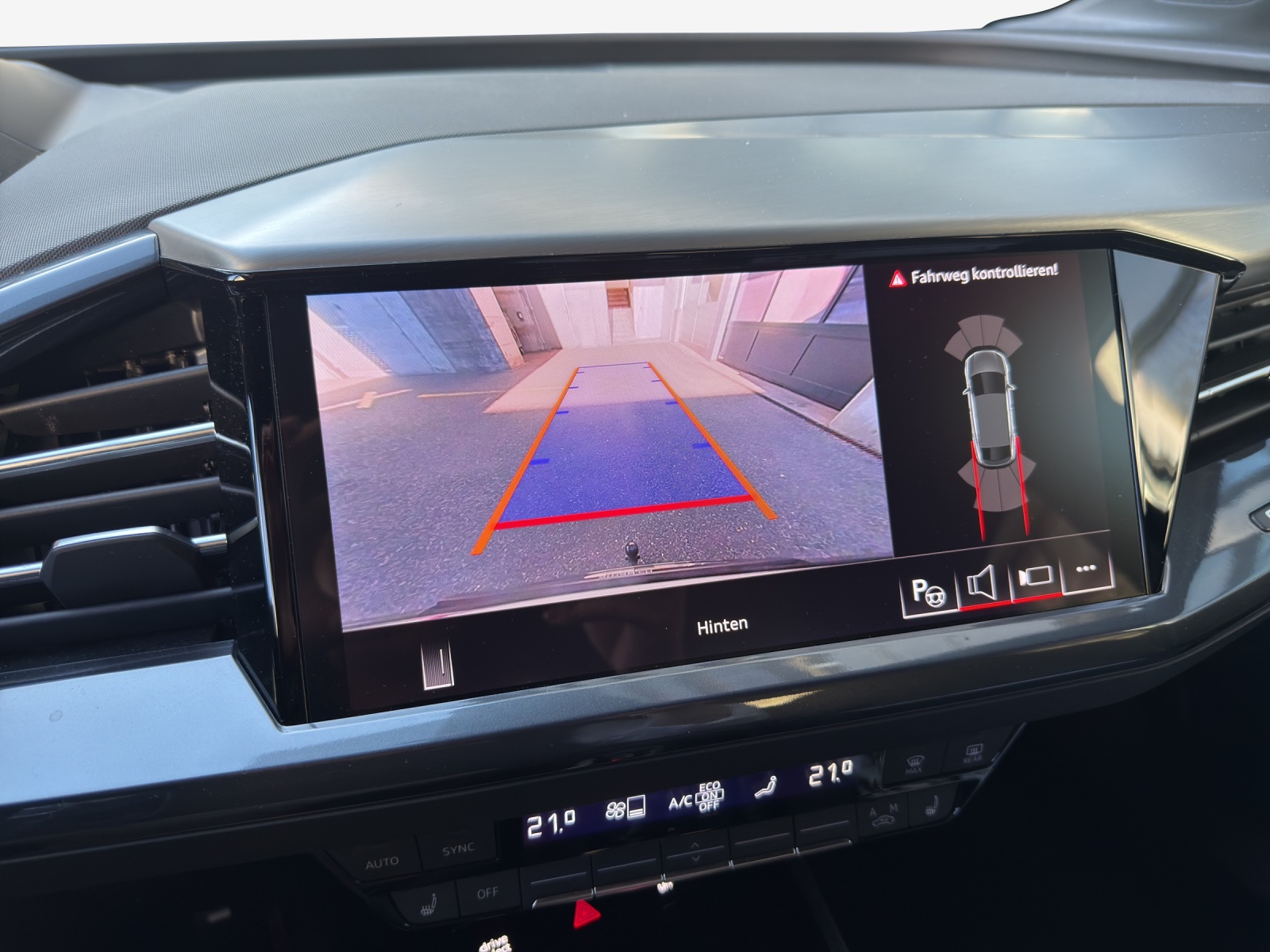 AUDI Q4 Sportback e-tron 55 quattro-image-15