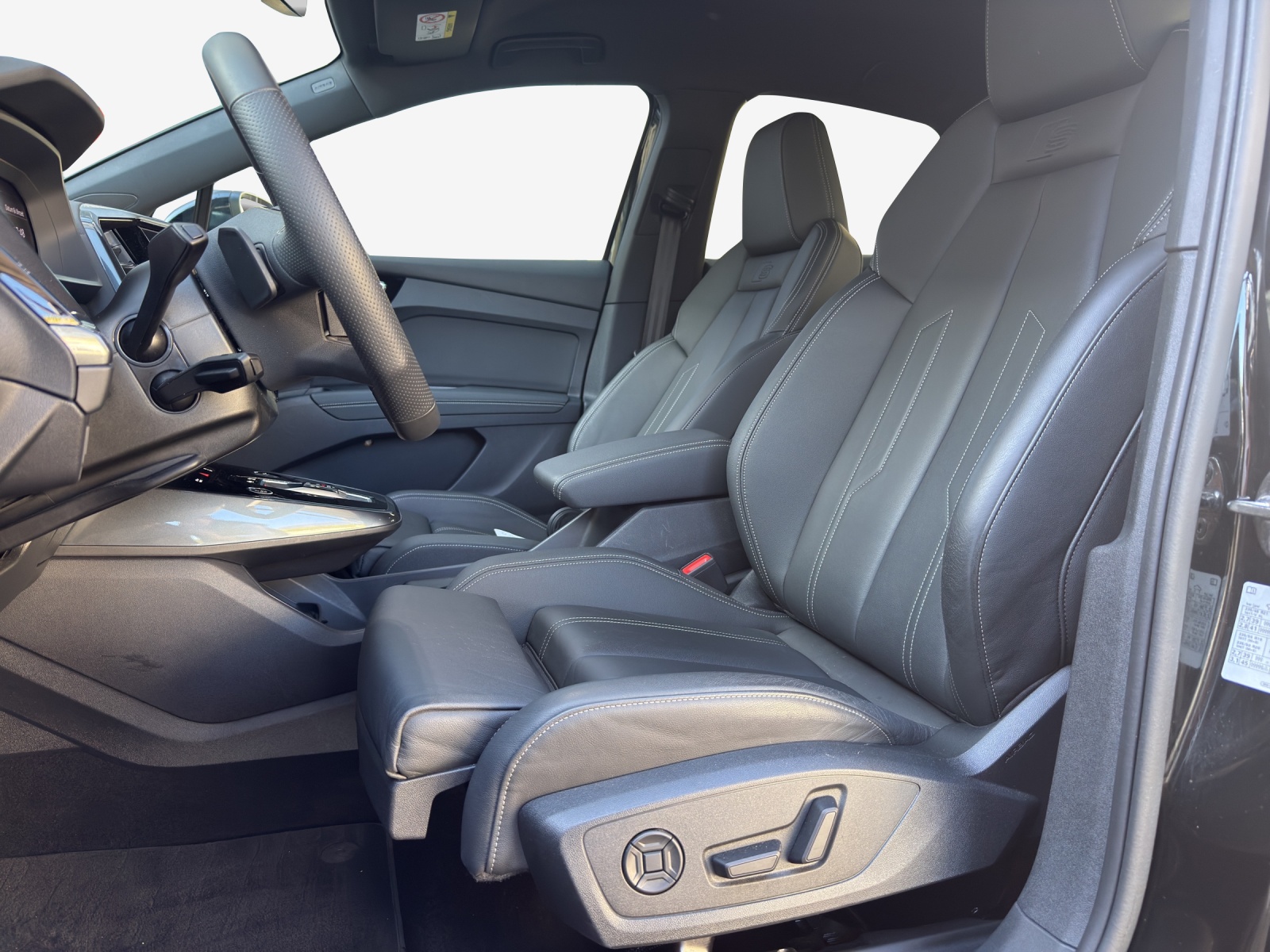 AUDI Q4 Sportback e-tron 55 quattro-image-8