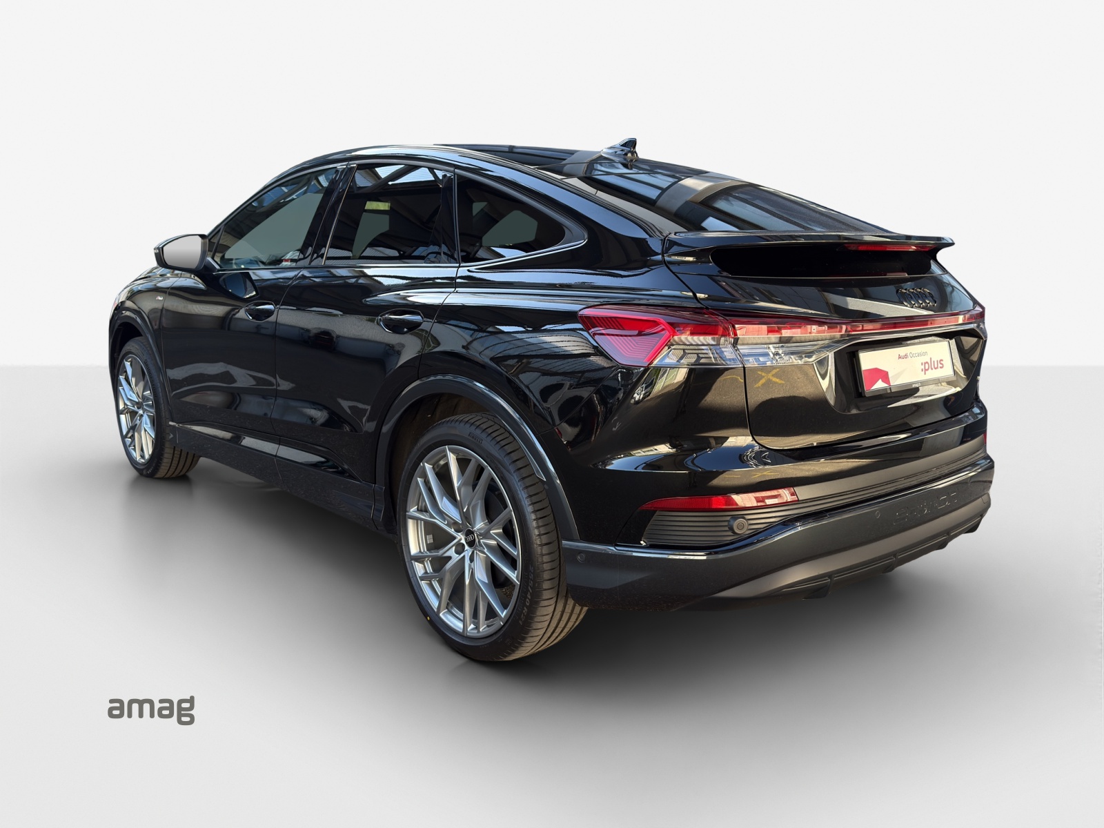 AUDI Q4 Sportback e-tron 55 quattro-showroom-element-2