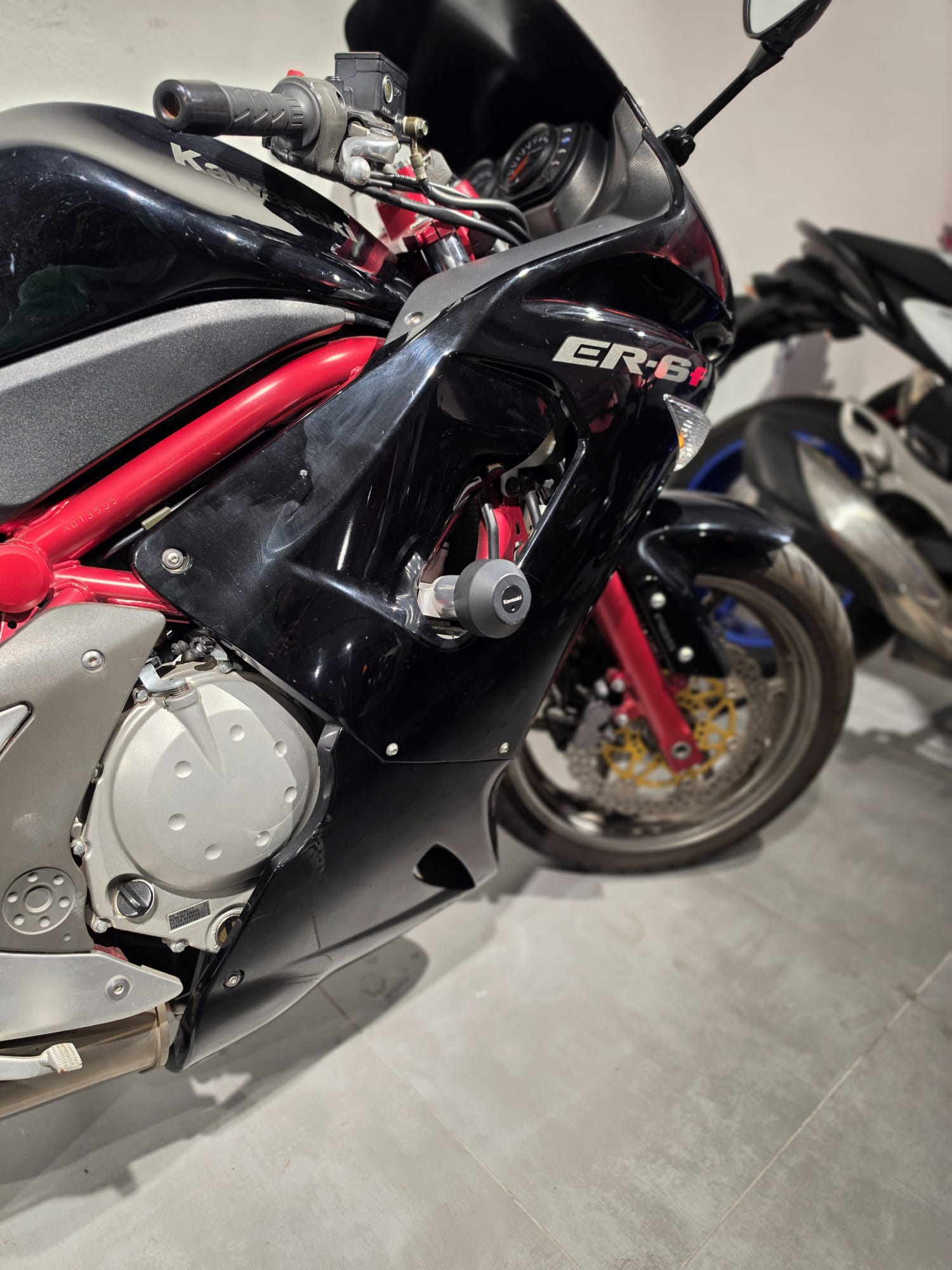 KAWASAKI f-showroom-element-3