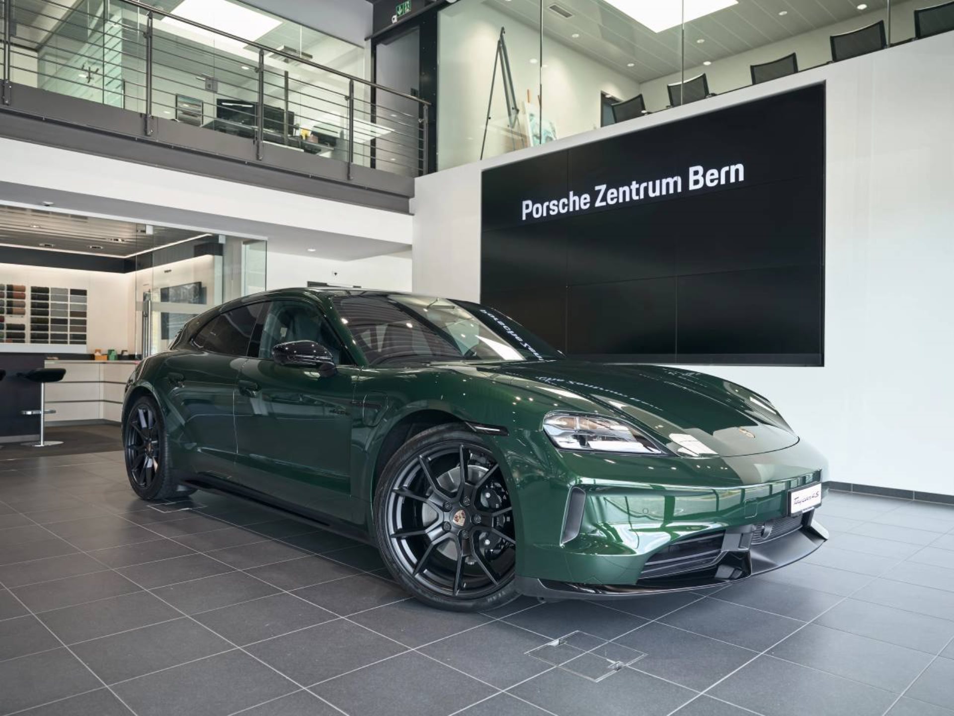 PORSCHE Taycan 4S Sport Turismo Black Edition-image-0