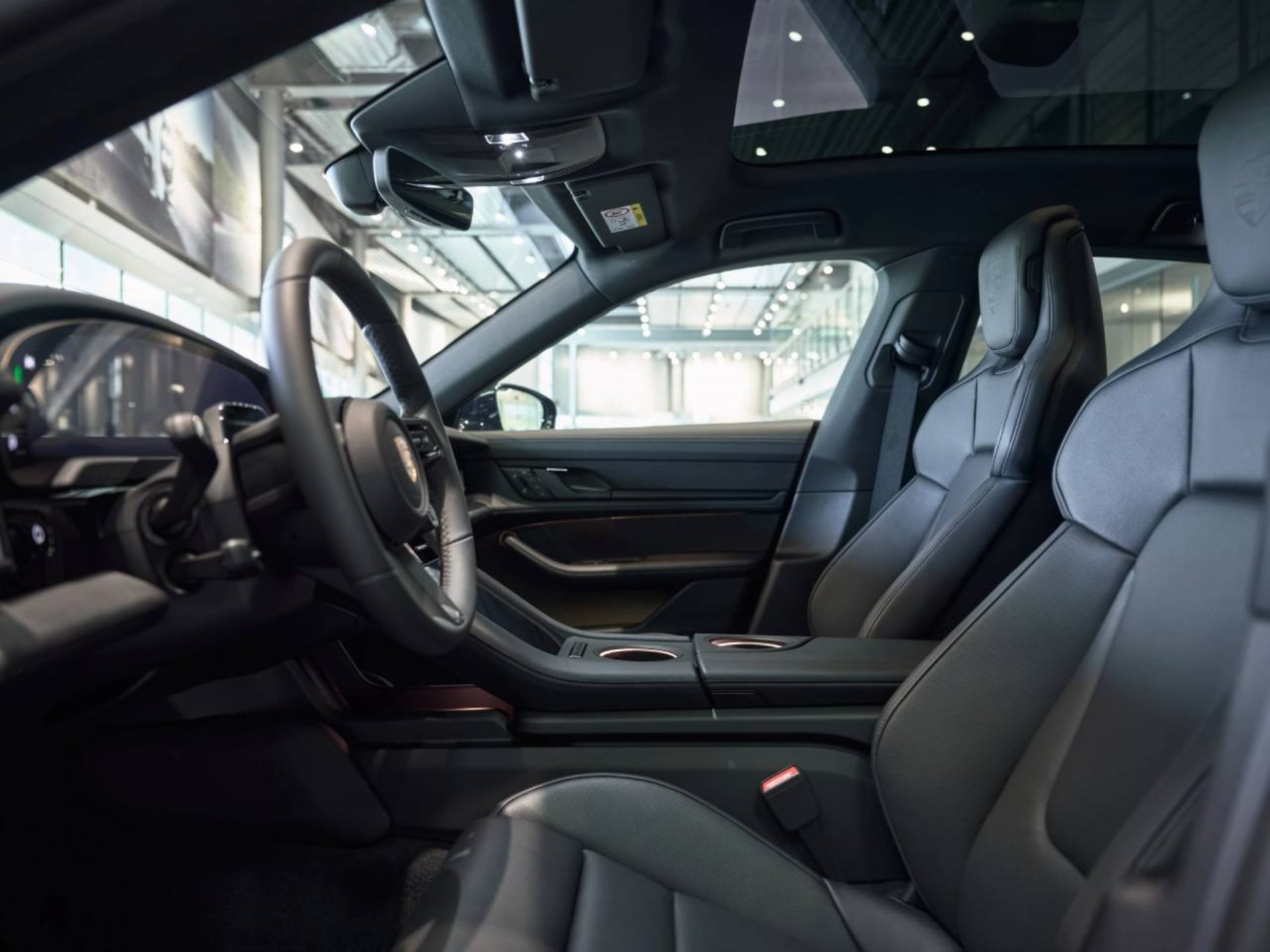 PORSCHE Taycan 4S Sport Turismo Black Edition-image-3