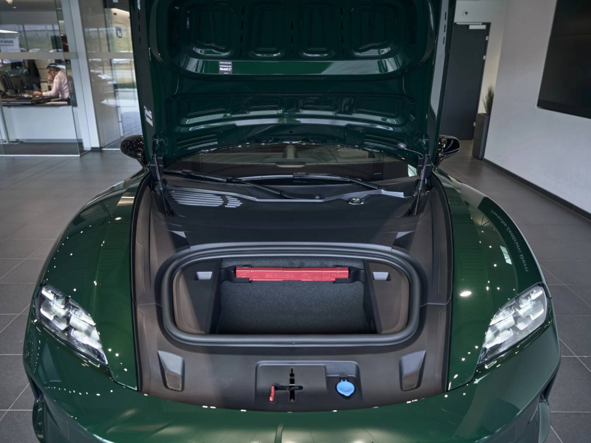 PORSCHE Taycan 4S Sport Turismo Black Edition-image-11