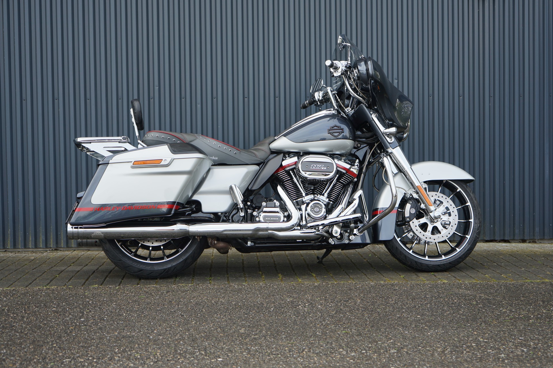 HARLEY-DAVIDSON FLHXSE Street Glide ABS CVO 117