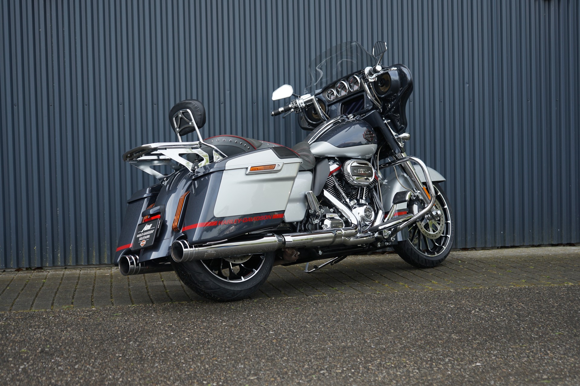 HARLEY-DAVIDSON FLHXSE Street Glide ABS CVO 117-image-4