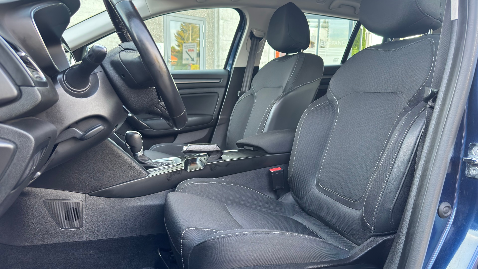 RENAULT Mégane Grandtour 1.5 dCi Business EDC-image-6