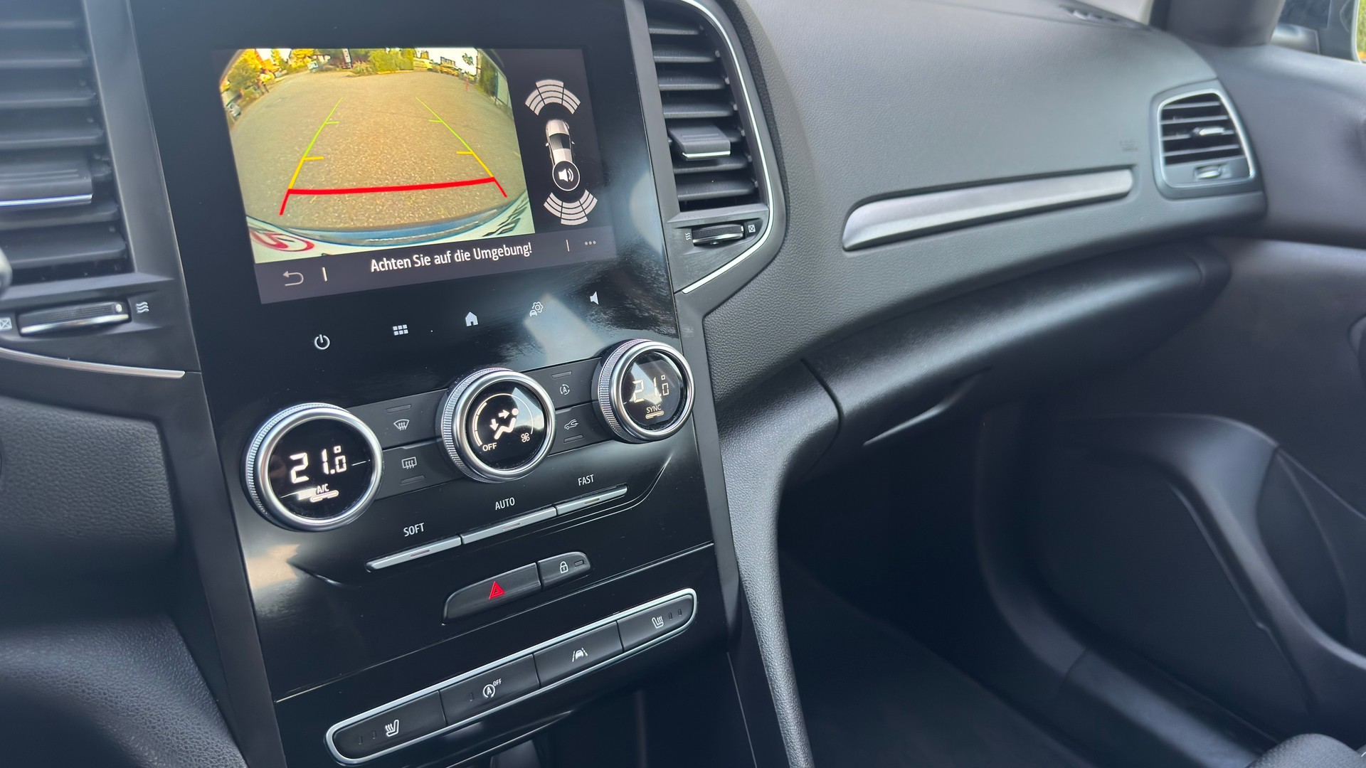 RENAULT Mégane Grandtour 1.5 dCi Business EDC-image-7