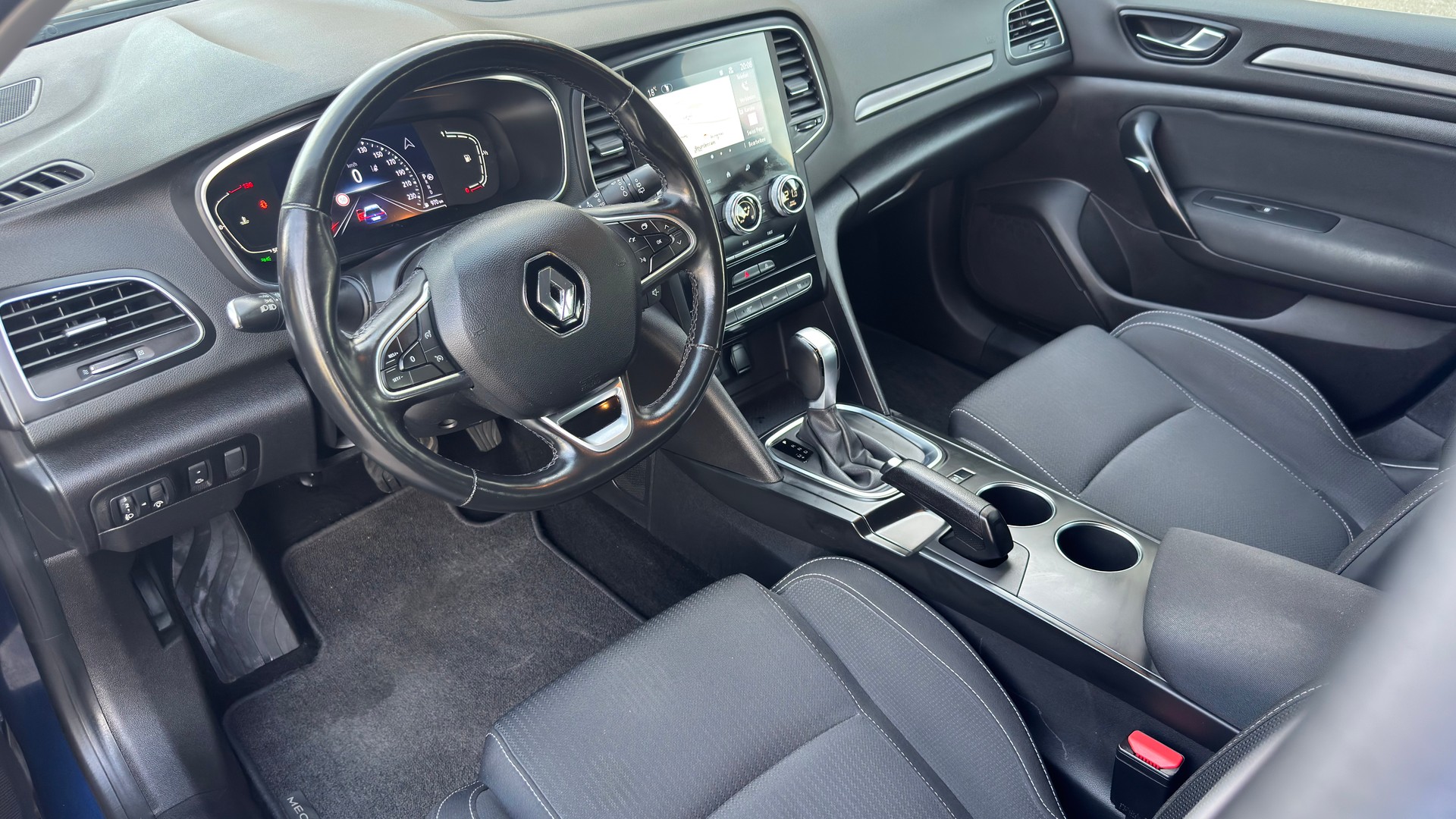 RENAULT Mégane Grandtour 1.5 dCi Business EDC-image-4