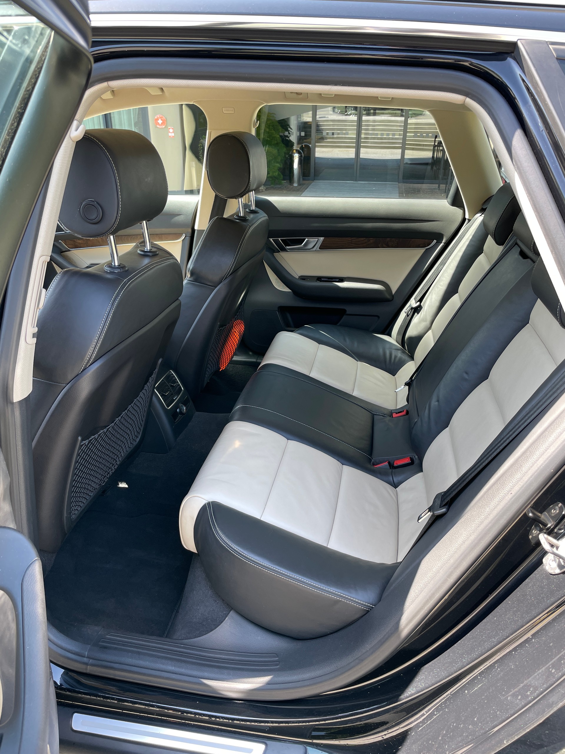 AUDI A6 Avant 3.0 V6 TDI quattro tiptronic-image-14