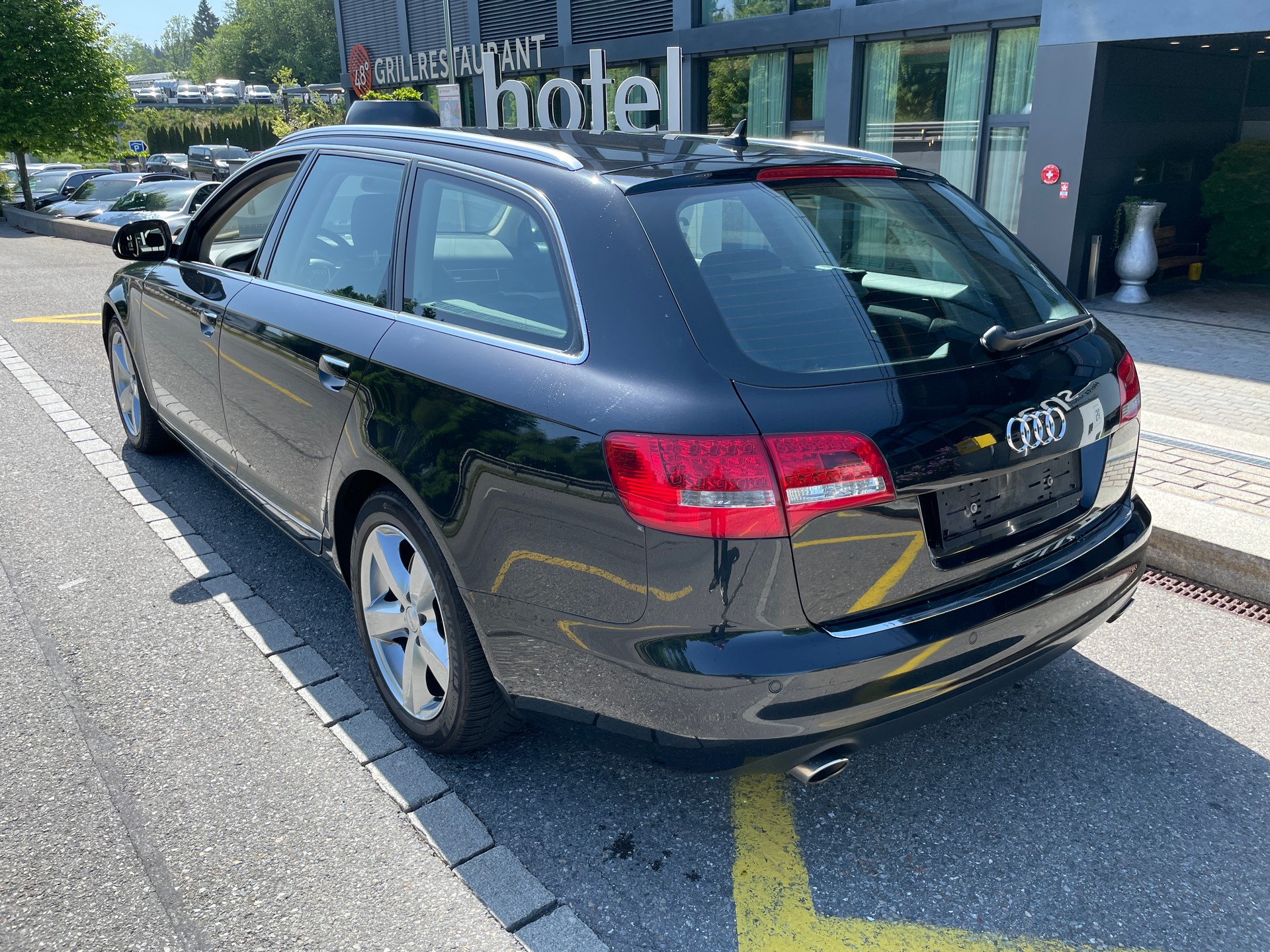 AUDI A6 Avant 3.0 V6 TDI quattro tiptronic-image-7