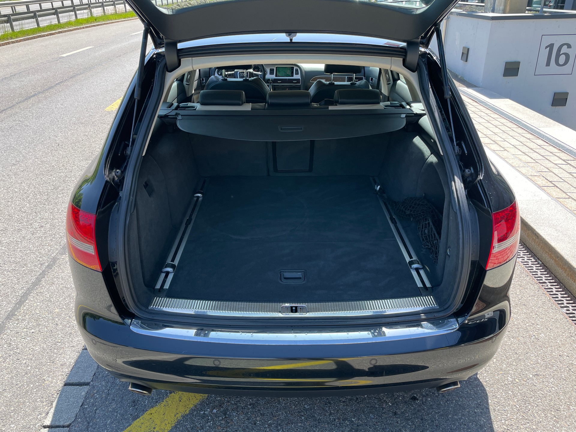 AUDI A6 Avant 3.0 V6 TDI quattro tiptronic-image-6