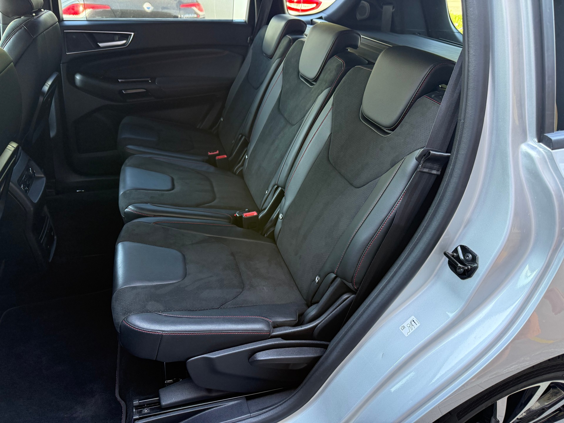 FORD S-Max 2.0 TDCi ST-Line AWD Automatic-image-4