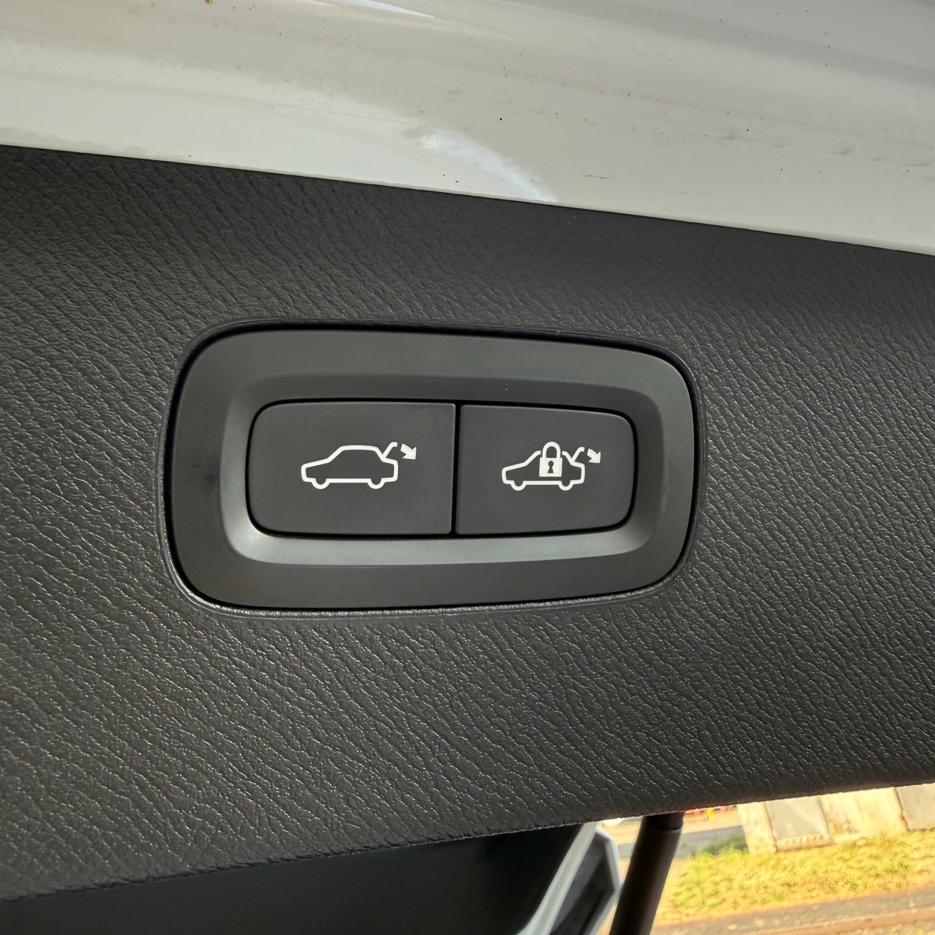 VOLVO XC90 T8 AWD Inscription Geartronic Swiss-image-23