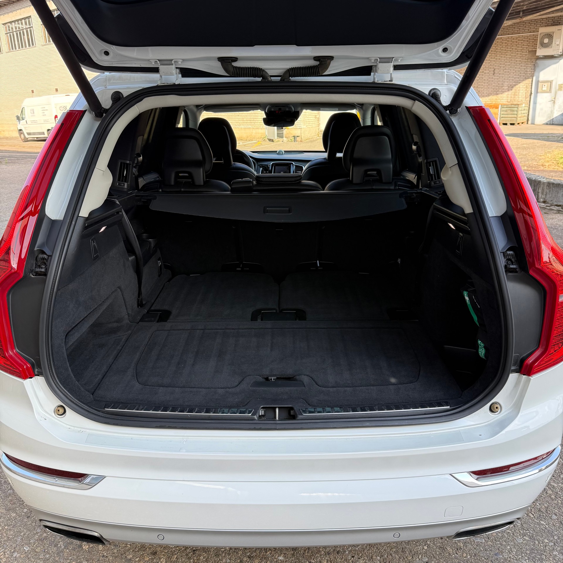 VOLVO XC90 T8 AWD Inscription Geartronic Swiss-image-21