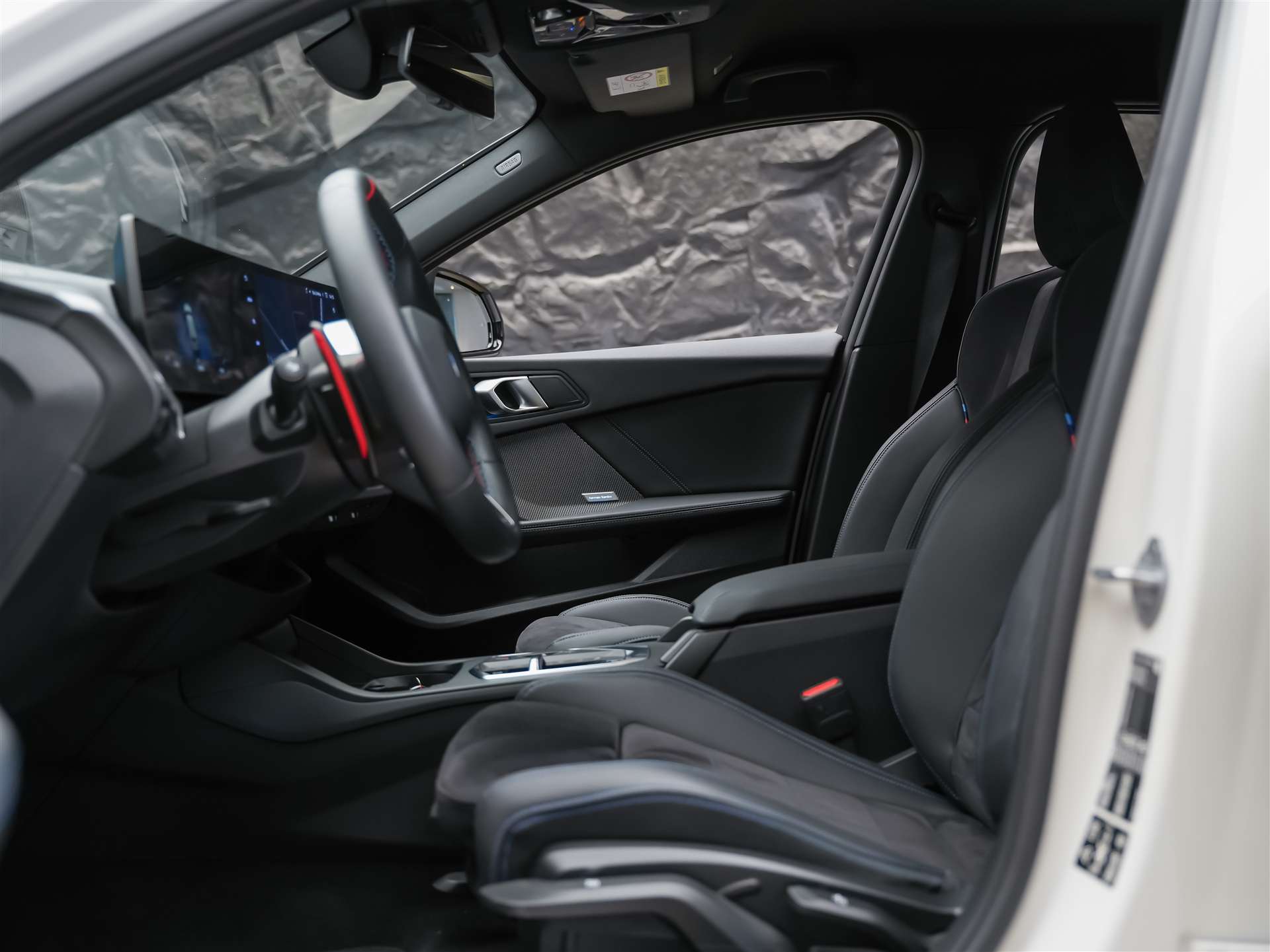 BMW M135 xDrive *Harman/Kardon*Sportsitze*Sitzheizung*Keyless Go*-image-9