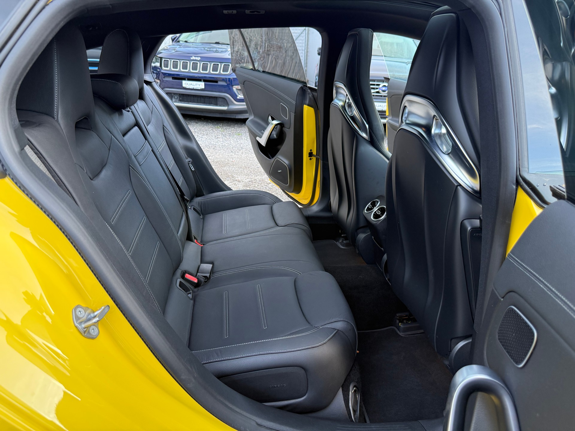 MERCEDES-BENZ CLA Shooting Brake 35 AMG 4Matic 7G-DCT-image-10