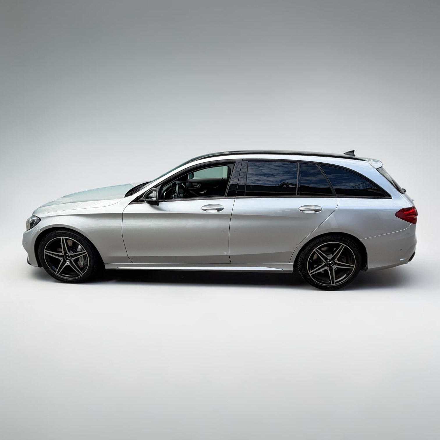 MERCEDES-BENZ C 43 AMG 4matic-image-3