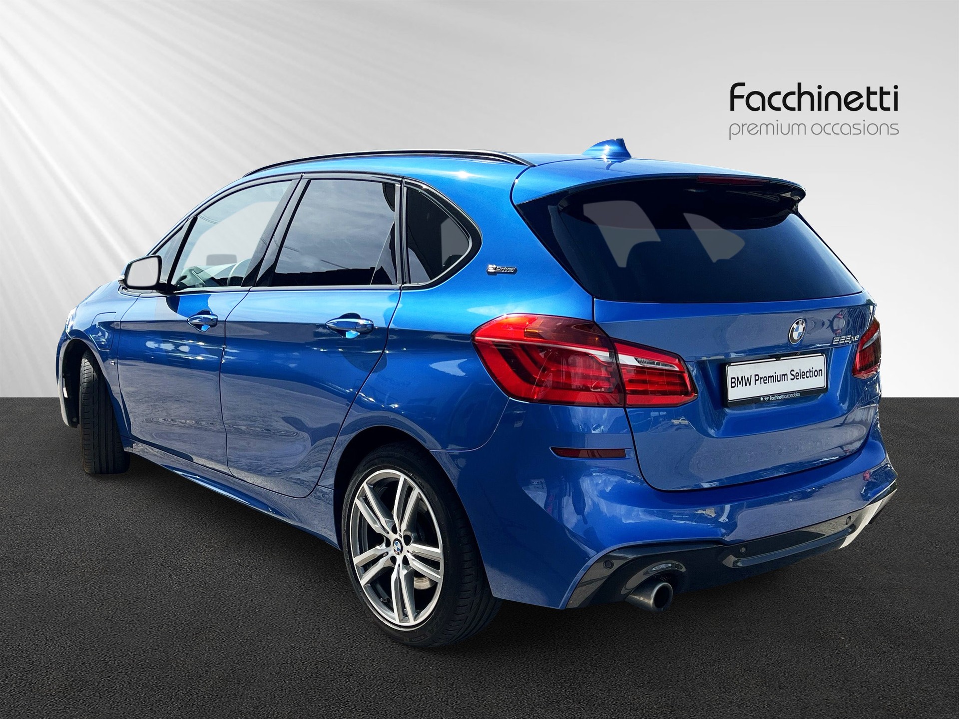 BMW 225xe iPerformance Active Tourer Steptronic M Sport-showroom-element-2
