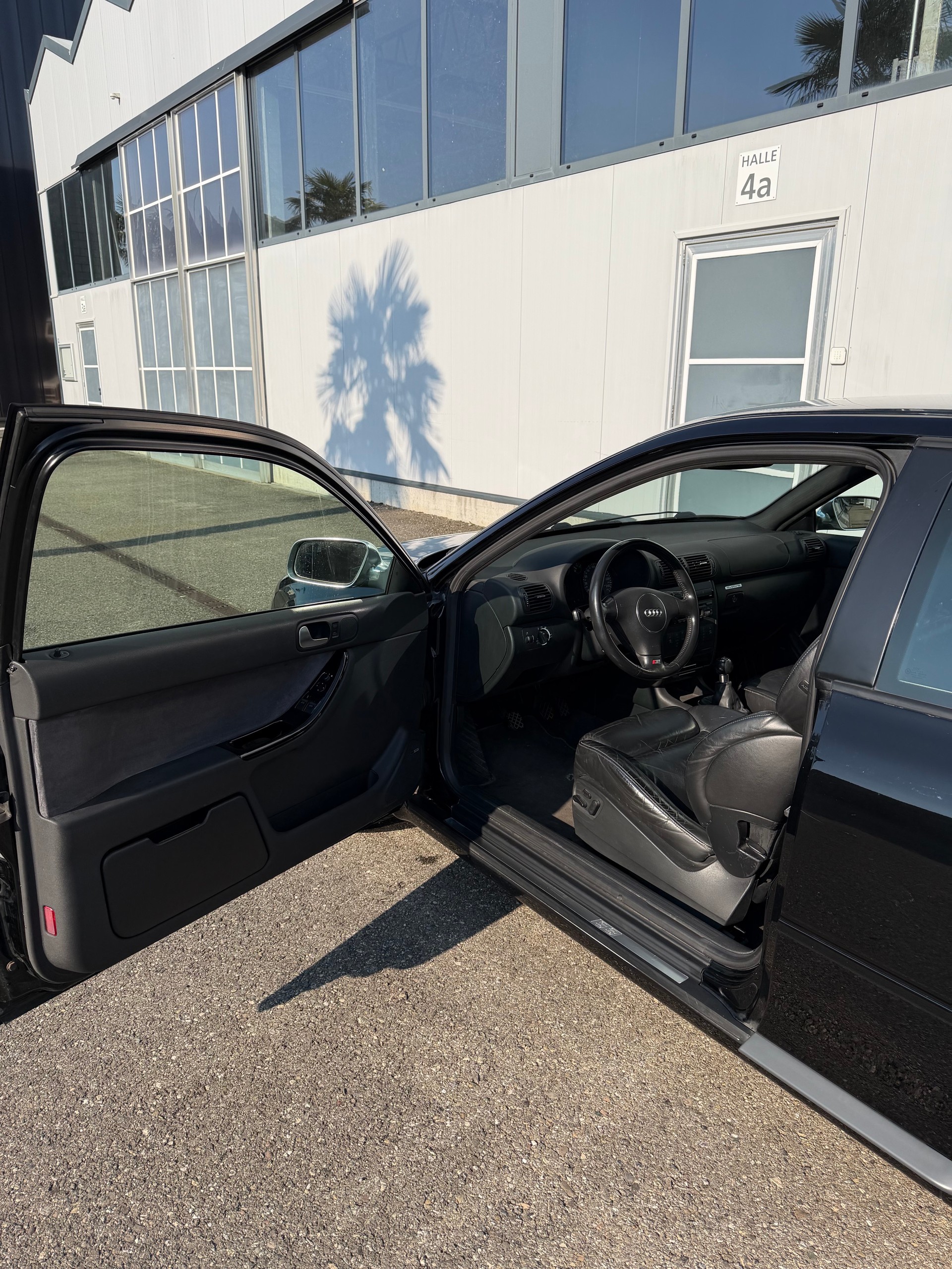 AUDI S3 Quattro, 2. Hand, sehr gepflegt!-image-3
