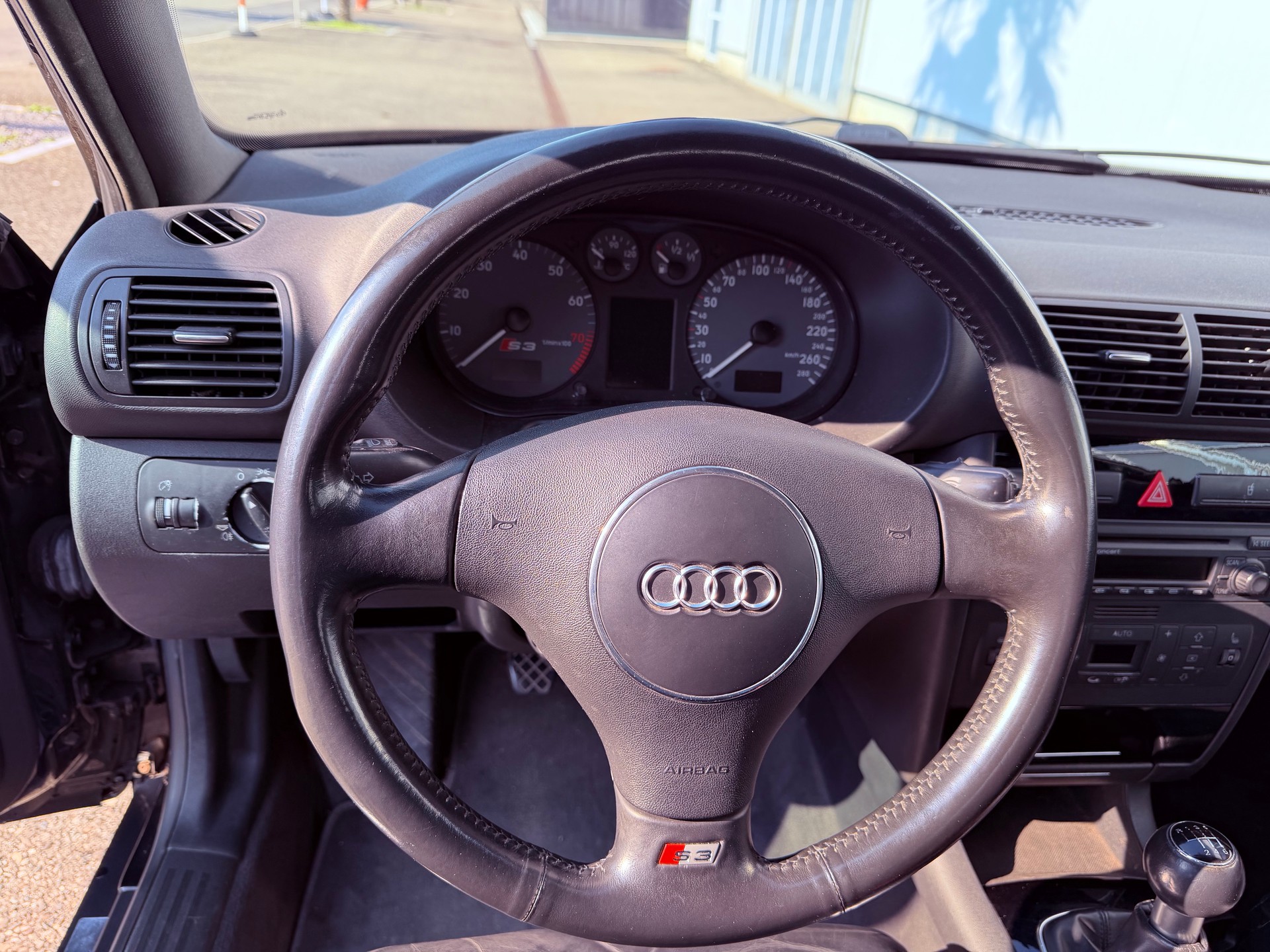 AUDI S3 Quattro, 2. Hand, sehr gepflegt!-image-5
