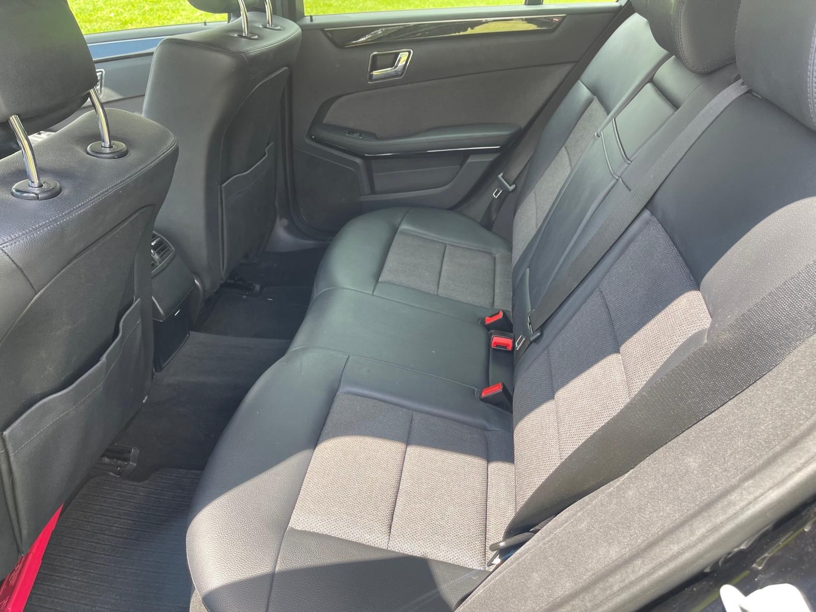 MERCEDES-BENZ E 200 CGI BlueEfficiency Automatic-image-9