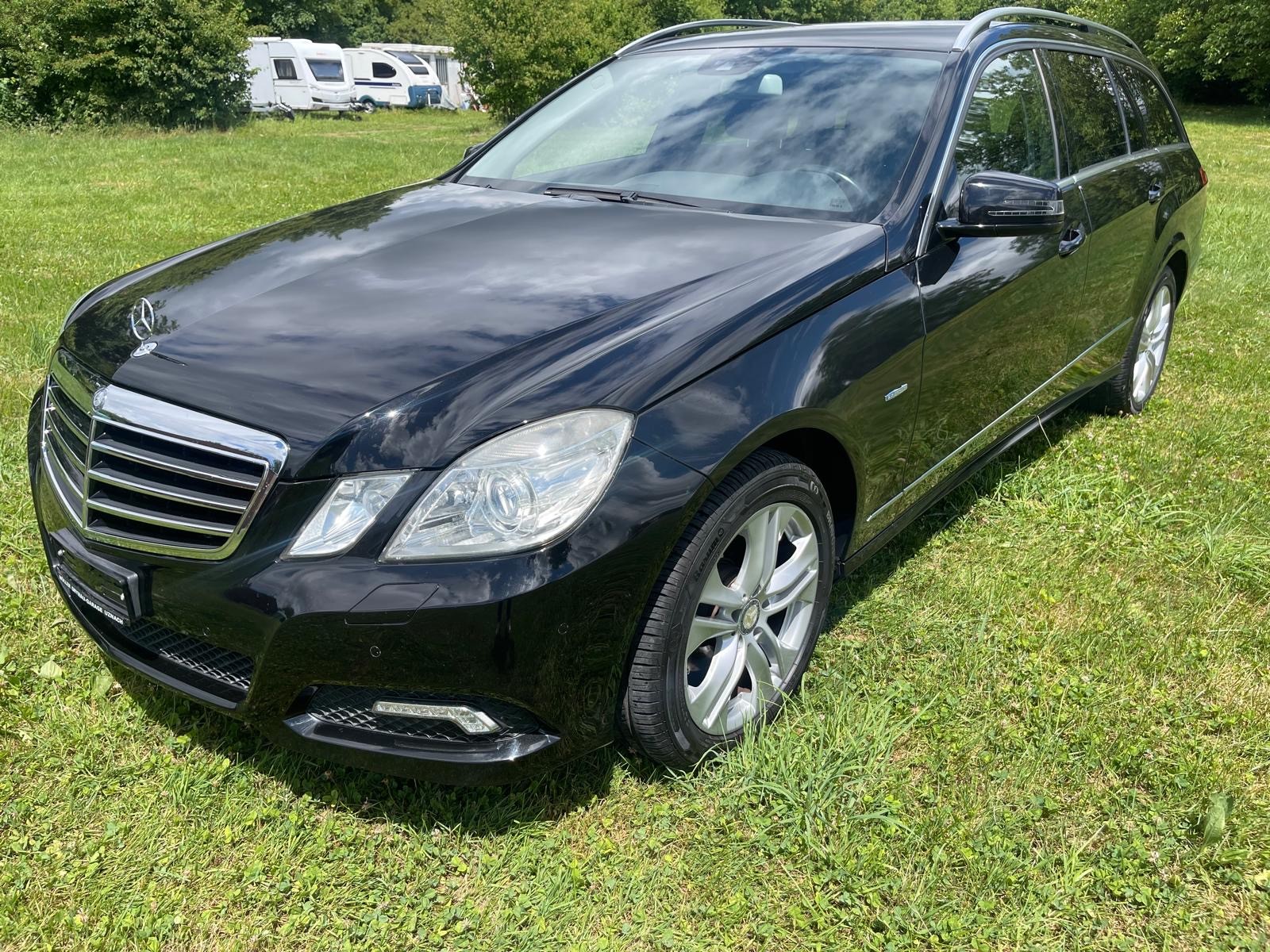 MERCEDES-BENZ E 200 CGI BlueEfficiency Automatic-image-0