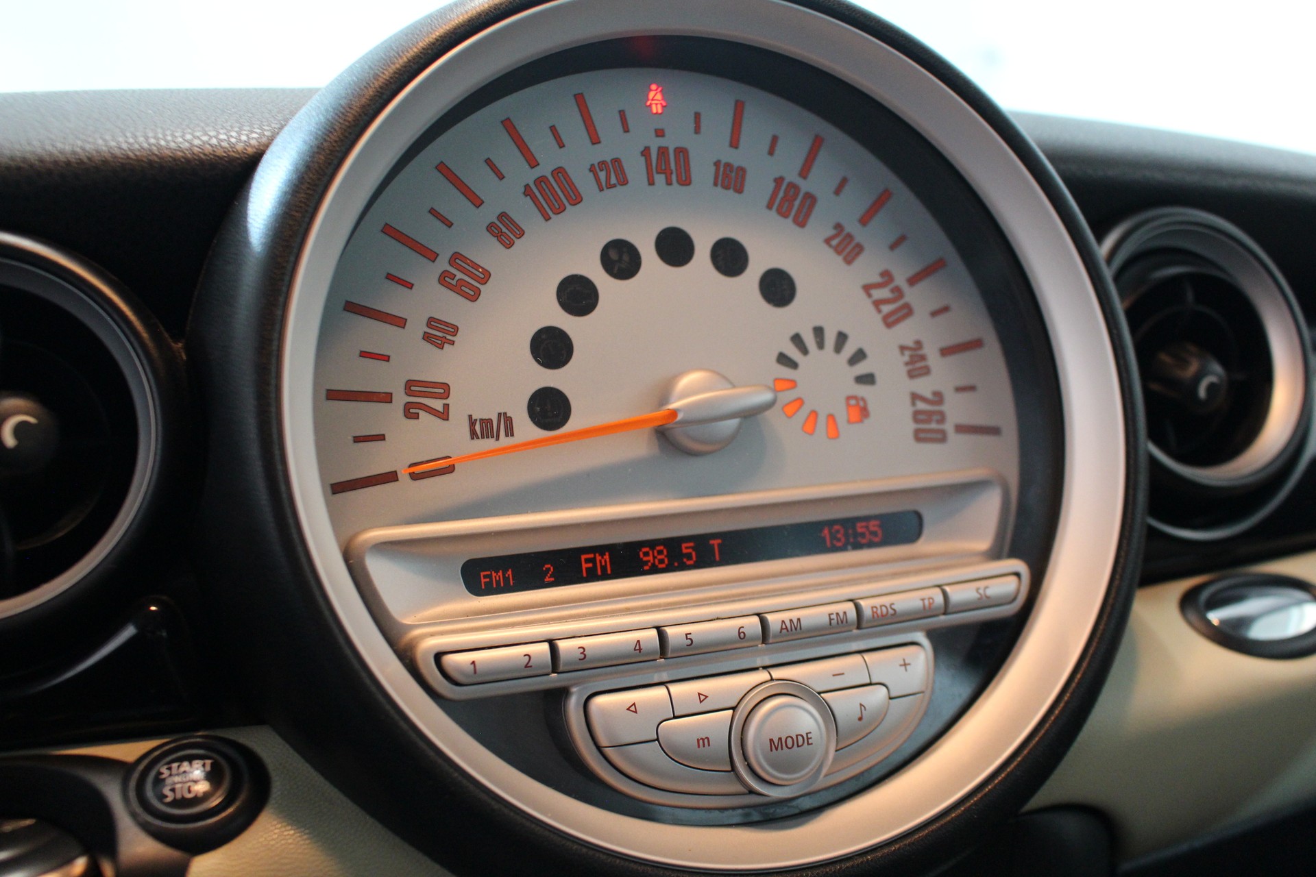 MINI Mini R56 1.6i One-image-13