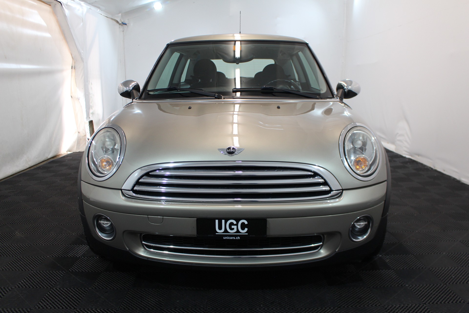 MINI Mini R56 1.6i One-showroom-element-1